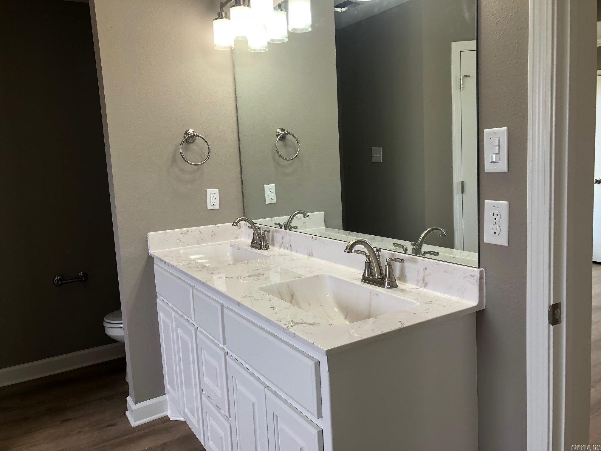 JAXON TERRACE - Residential