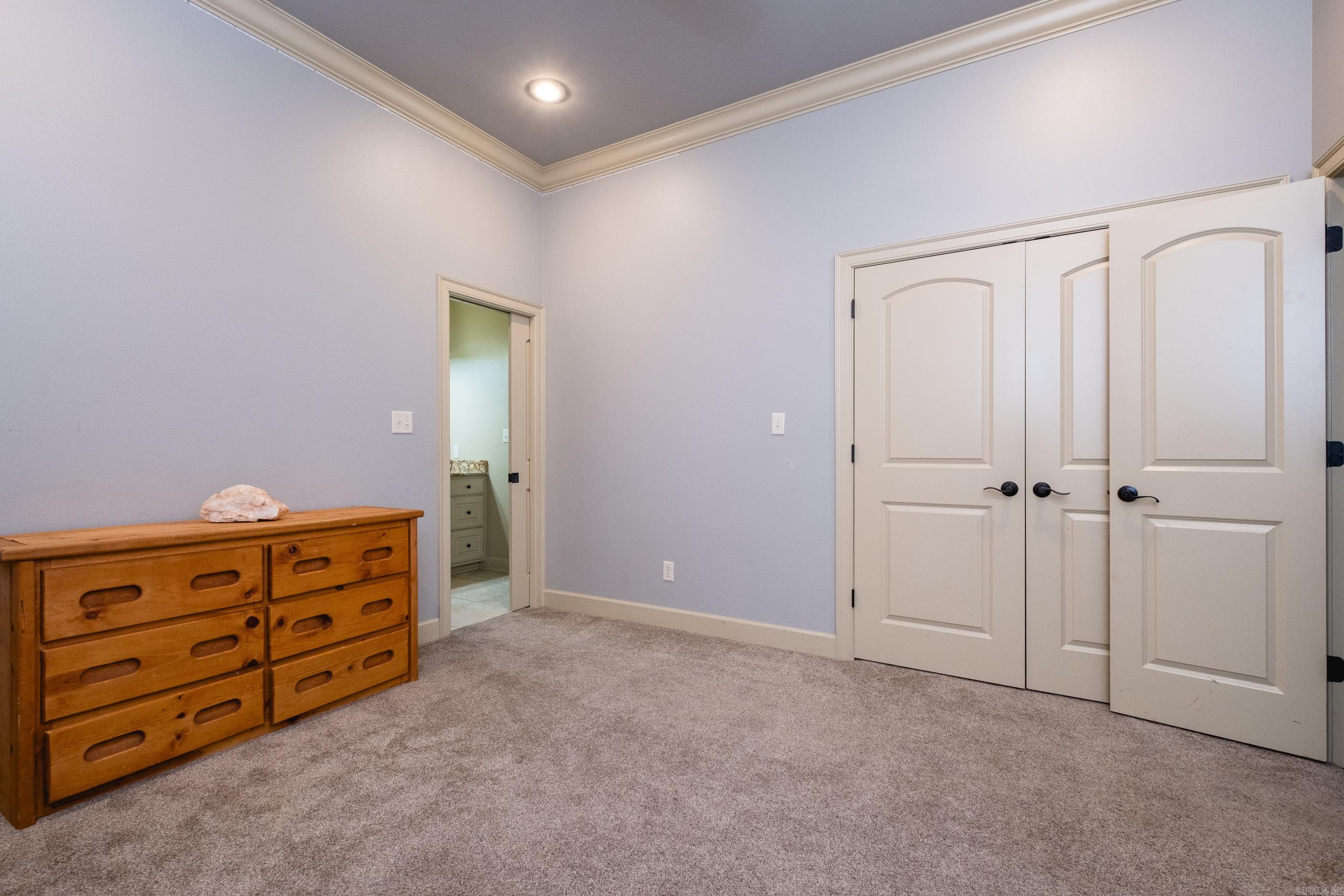 CHENAL VALLEY EPERNAY PLACE - Residential