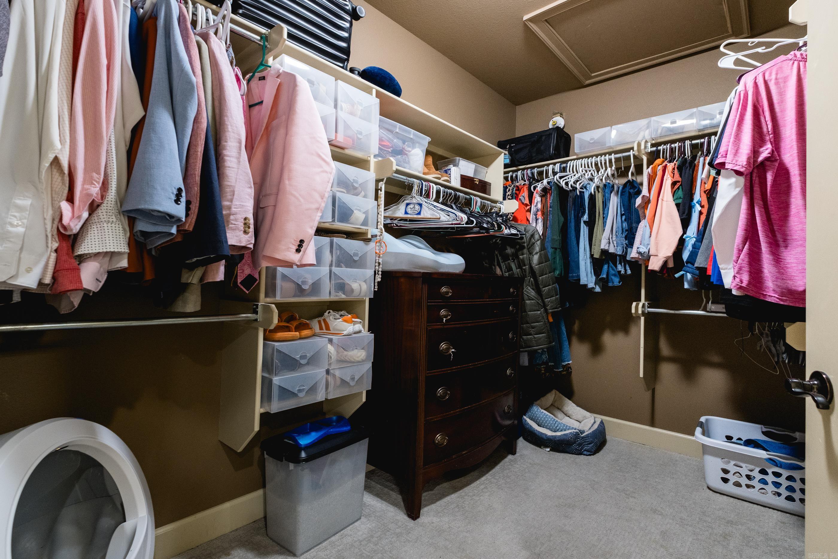 CHENAL VALLEY EPERNAY PLACE - Residential