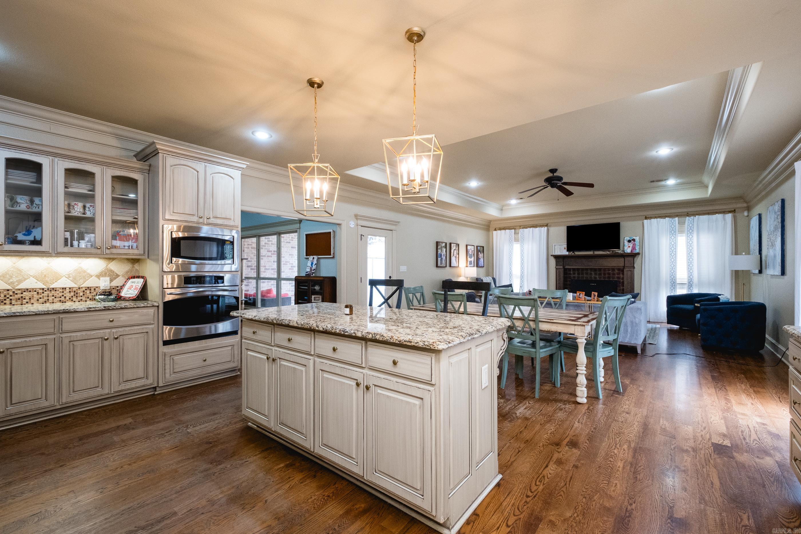 CHENAL VALLEY EPERNAY PLACE - Residential