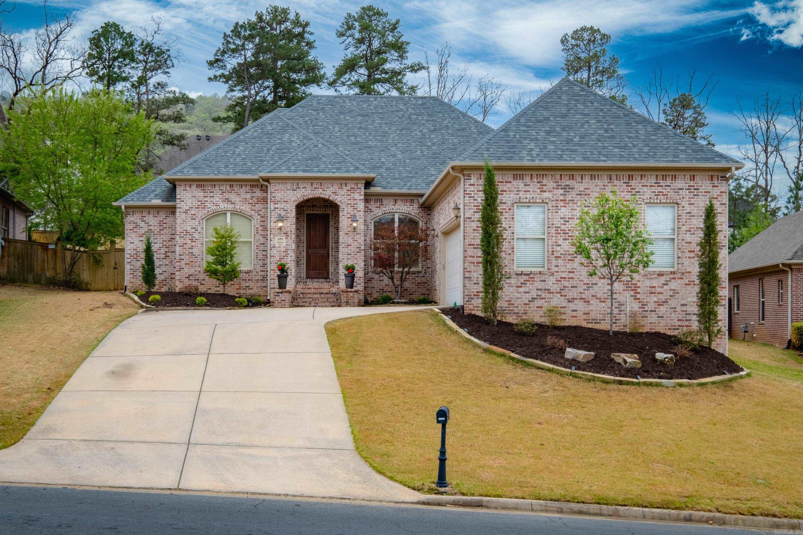 CHENAL VALLEY EPERNAY PLACE - Residential