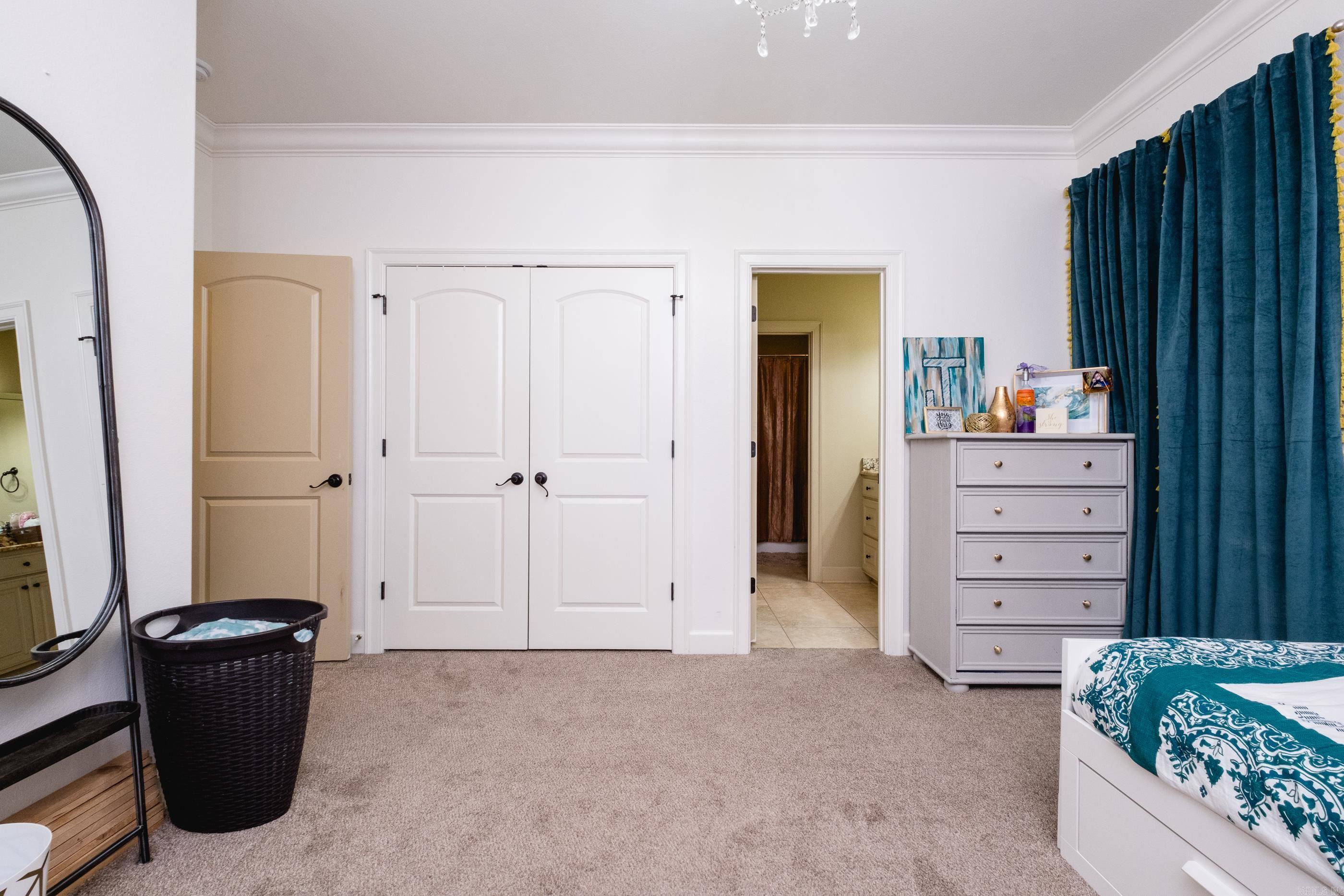 CHENAL VALLEY EPERNAY PLACE - Residential