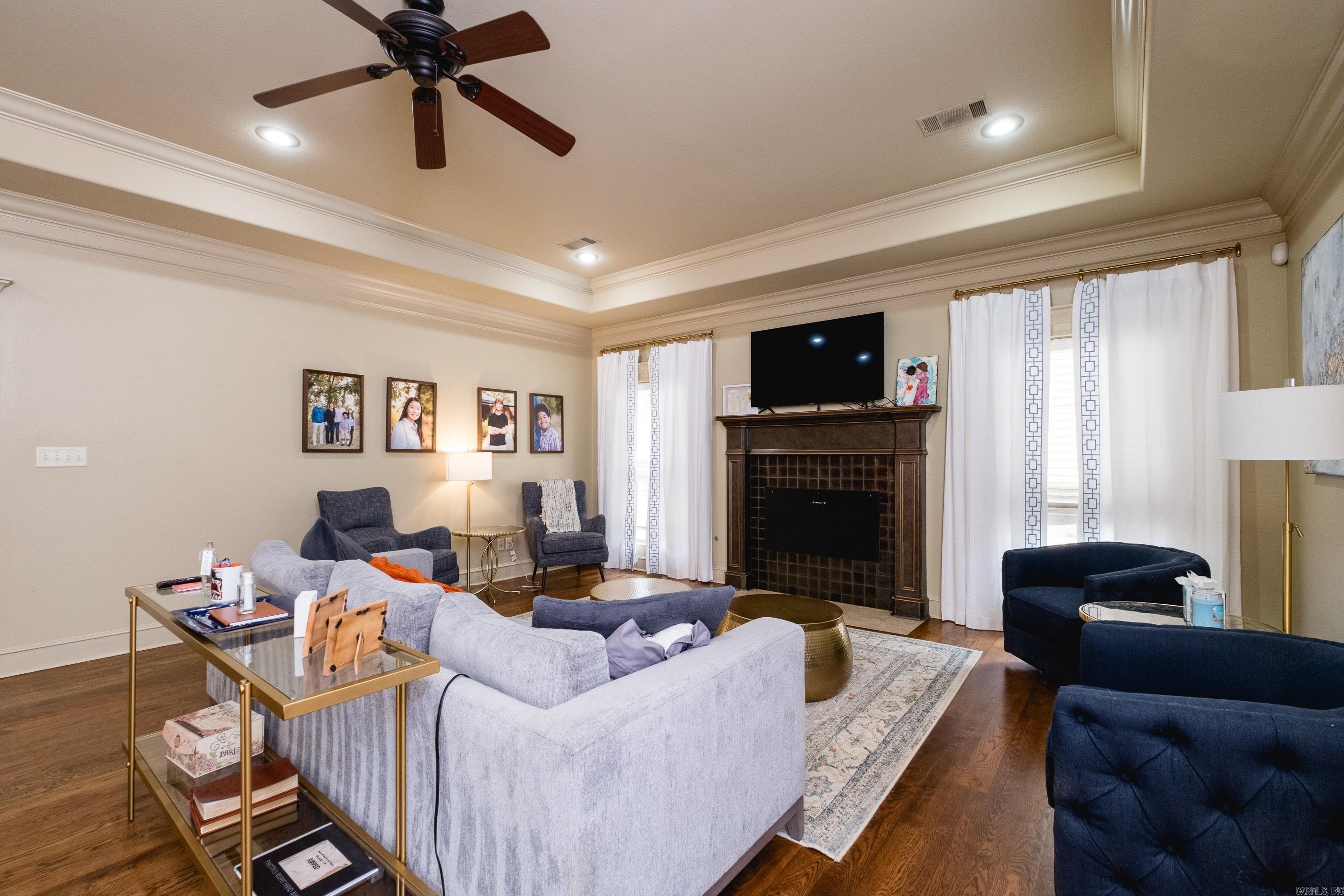 CHENAL VALLEY EPERNAY PLACE - Residential