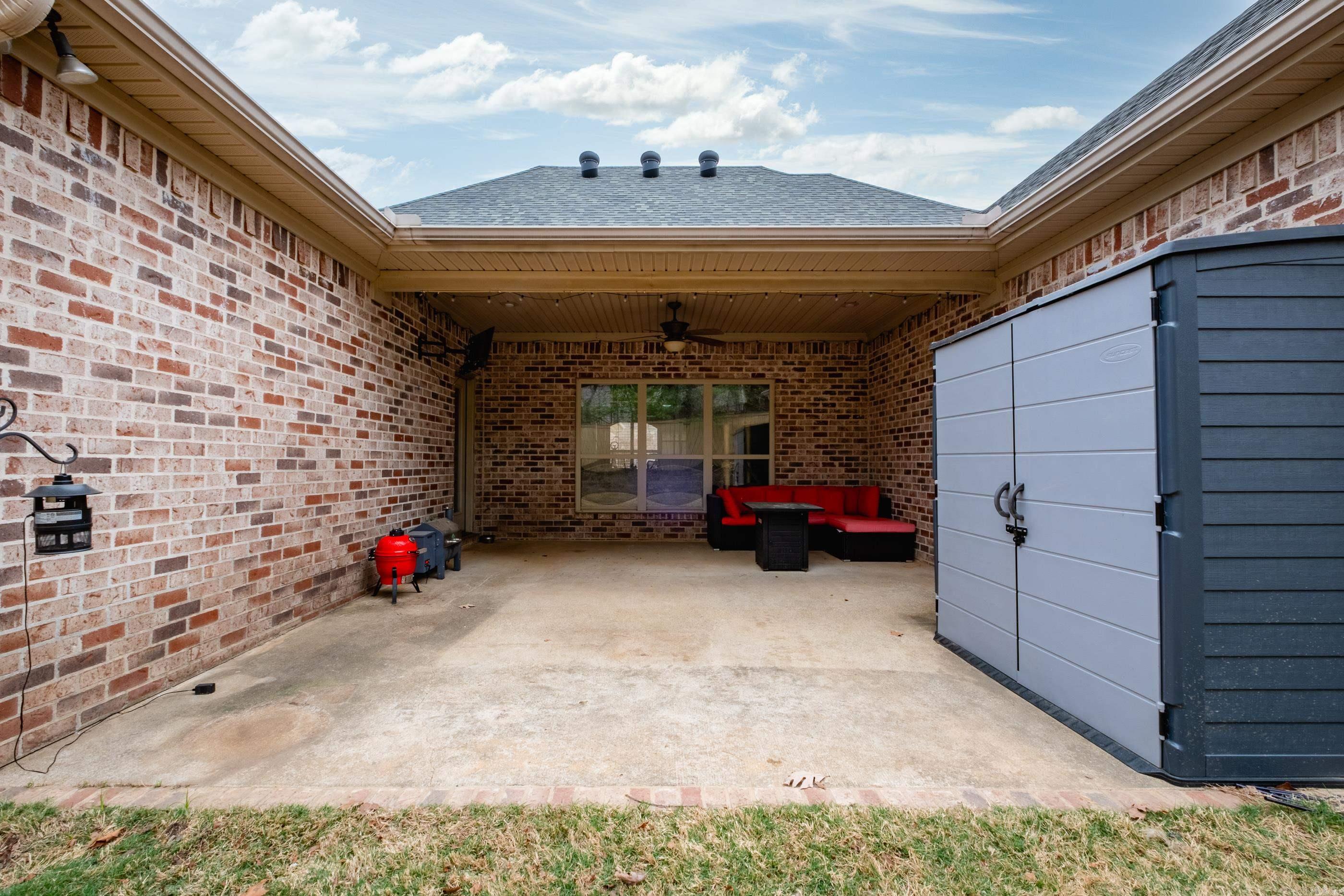 CHENAL VALLEY EPERNAY PLACE - Residential