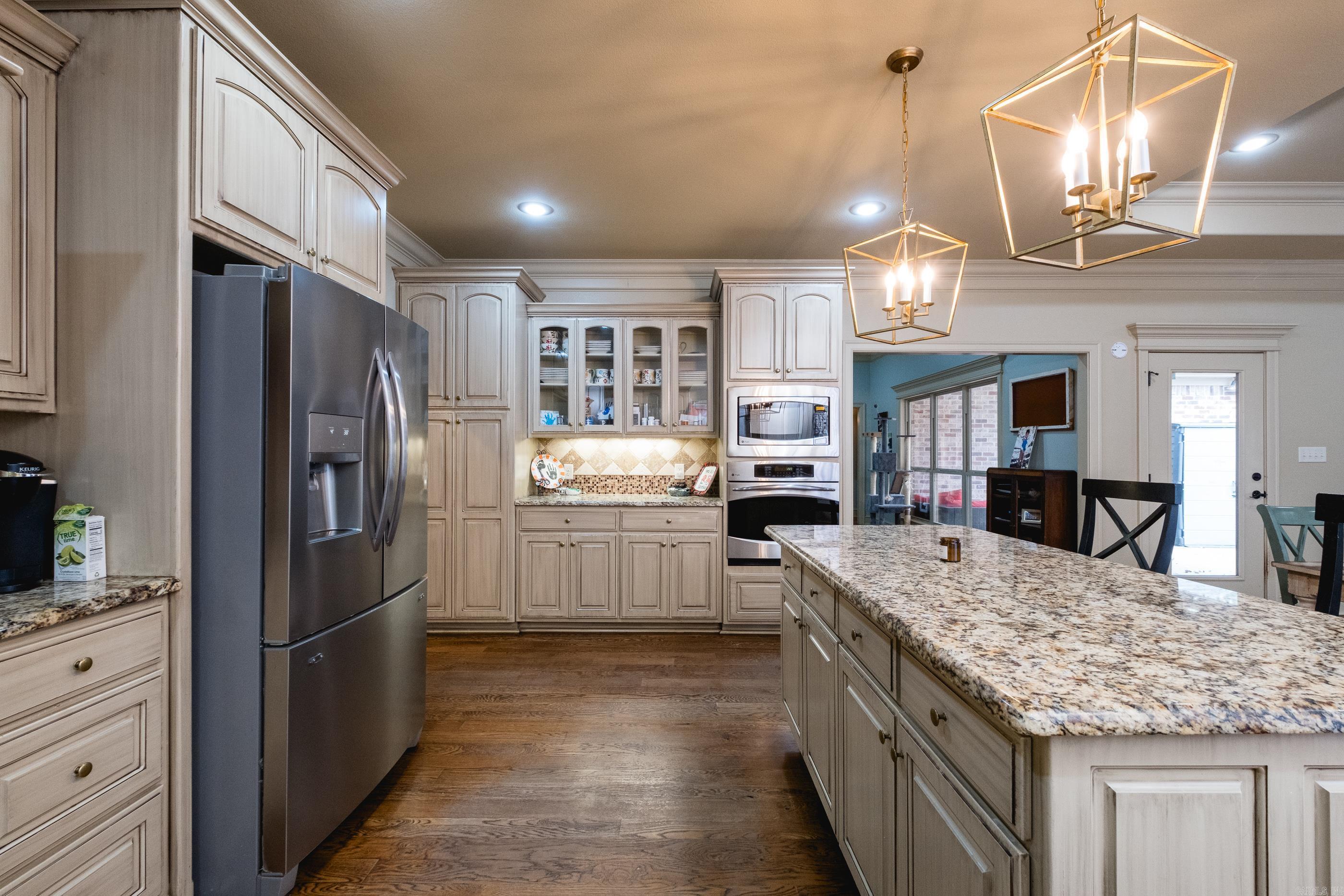 CHENAL VALLEY EPERNAY PLACE - Residential