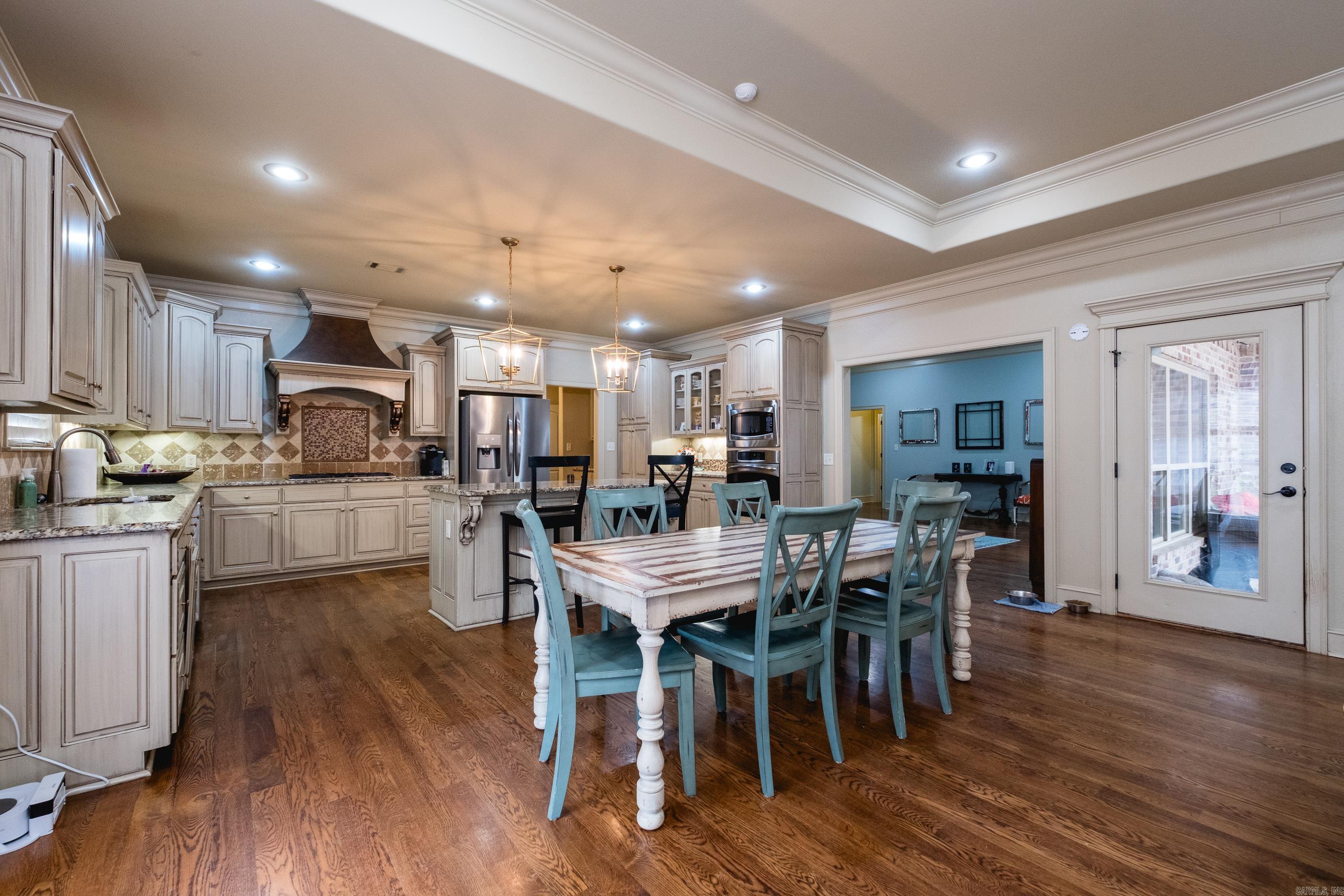 CHENAL VALLEY EPERNAY PLACE - Residential