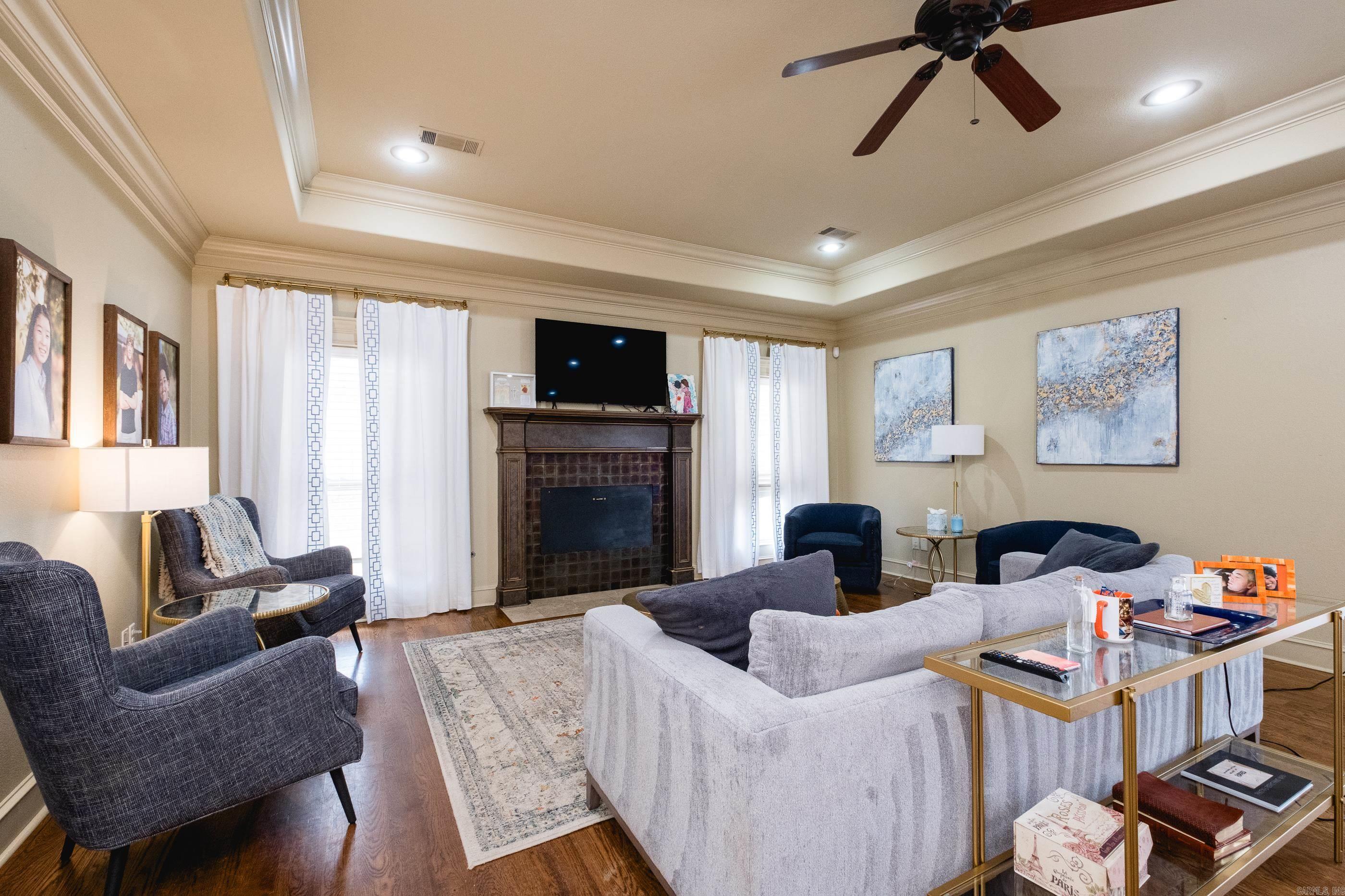 CHENAL VALLEY EPERNAY PLACE - Residential