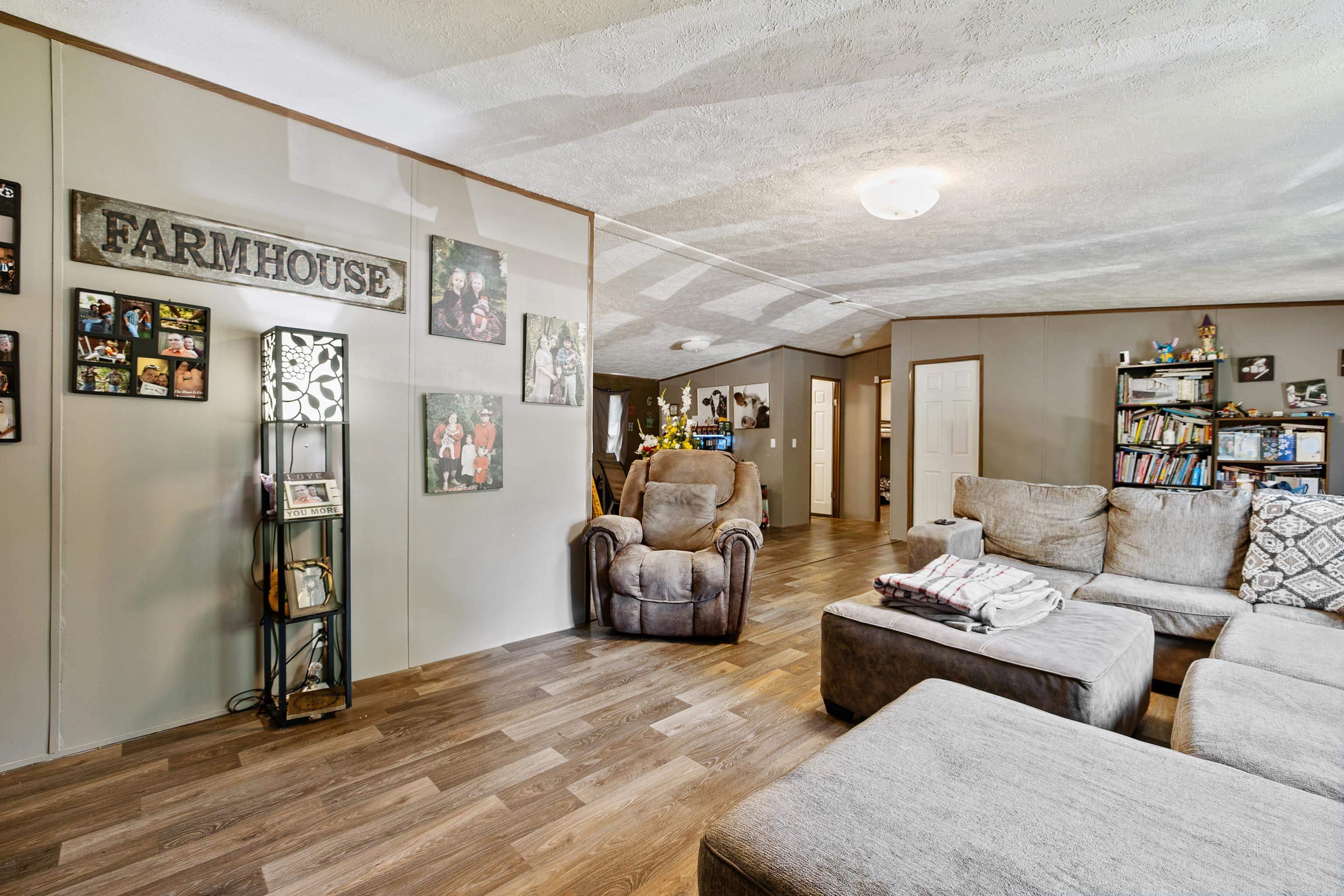 PINE MEADOWS - Residential