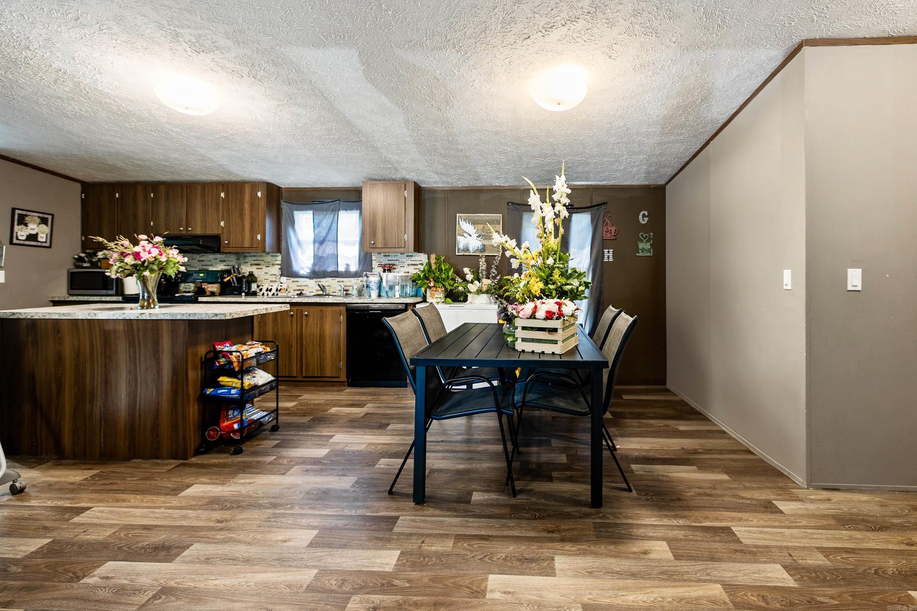 PINE MEADOWS - Residential