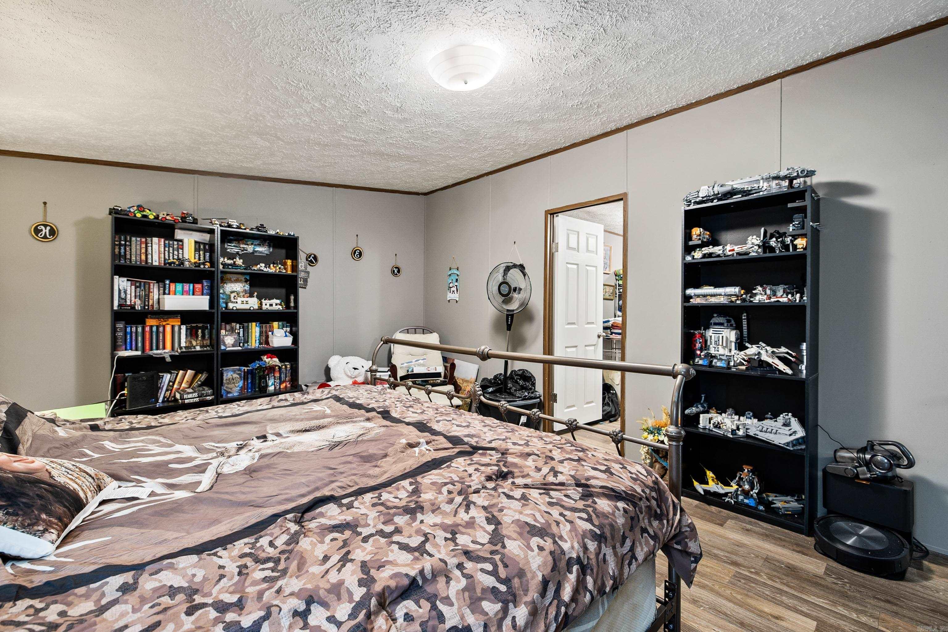PINE MEADOWS - Residential