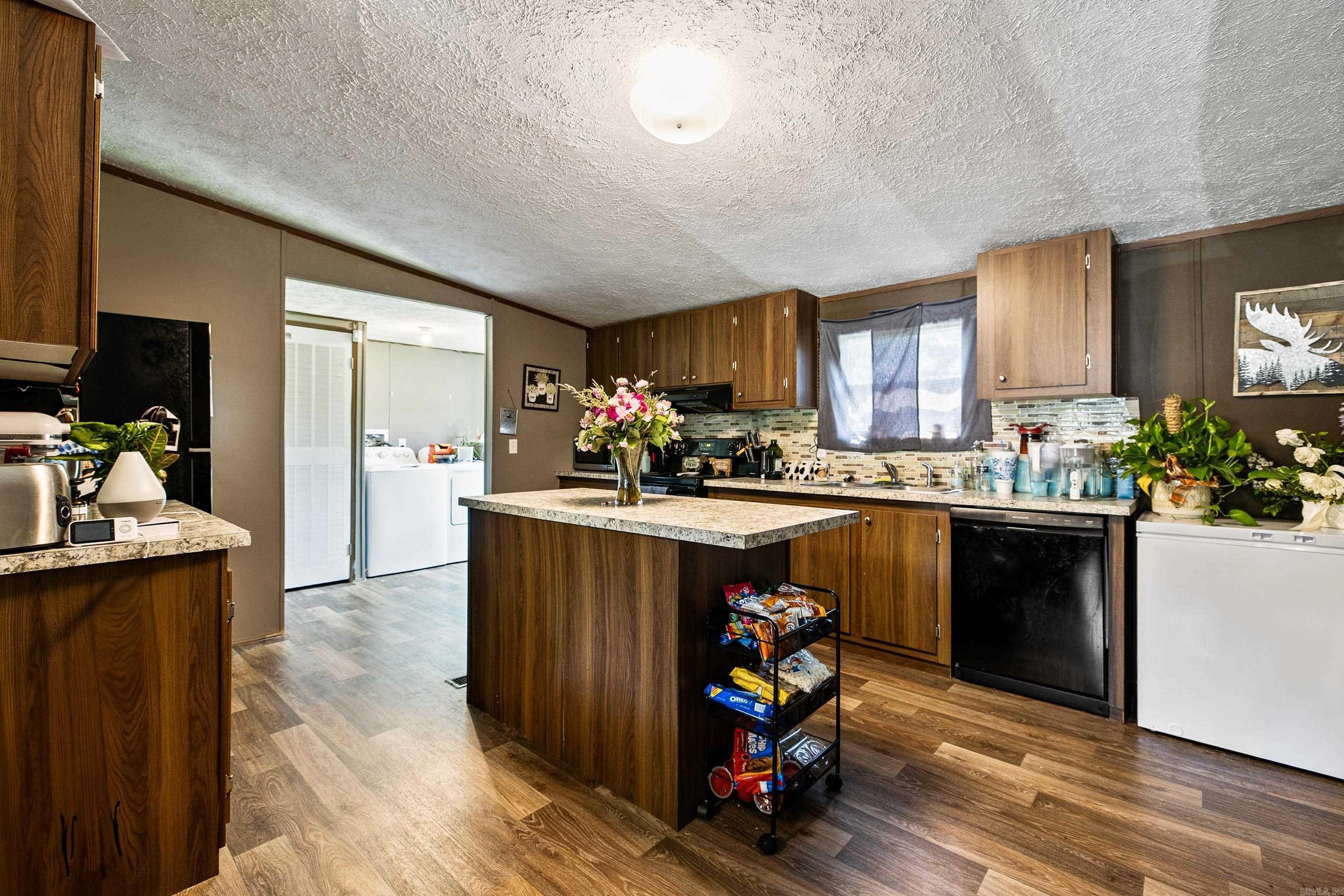 PINE MEADOWS - Residential