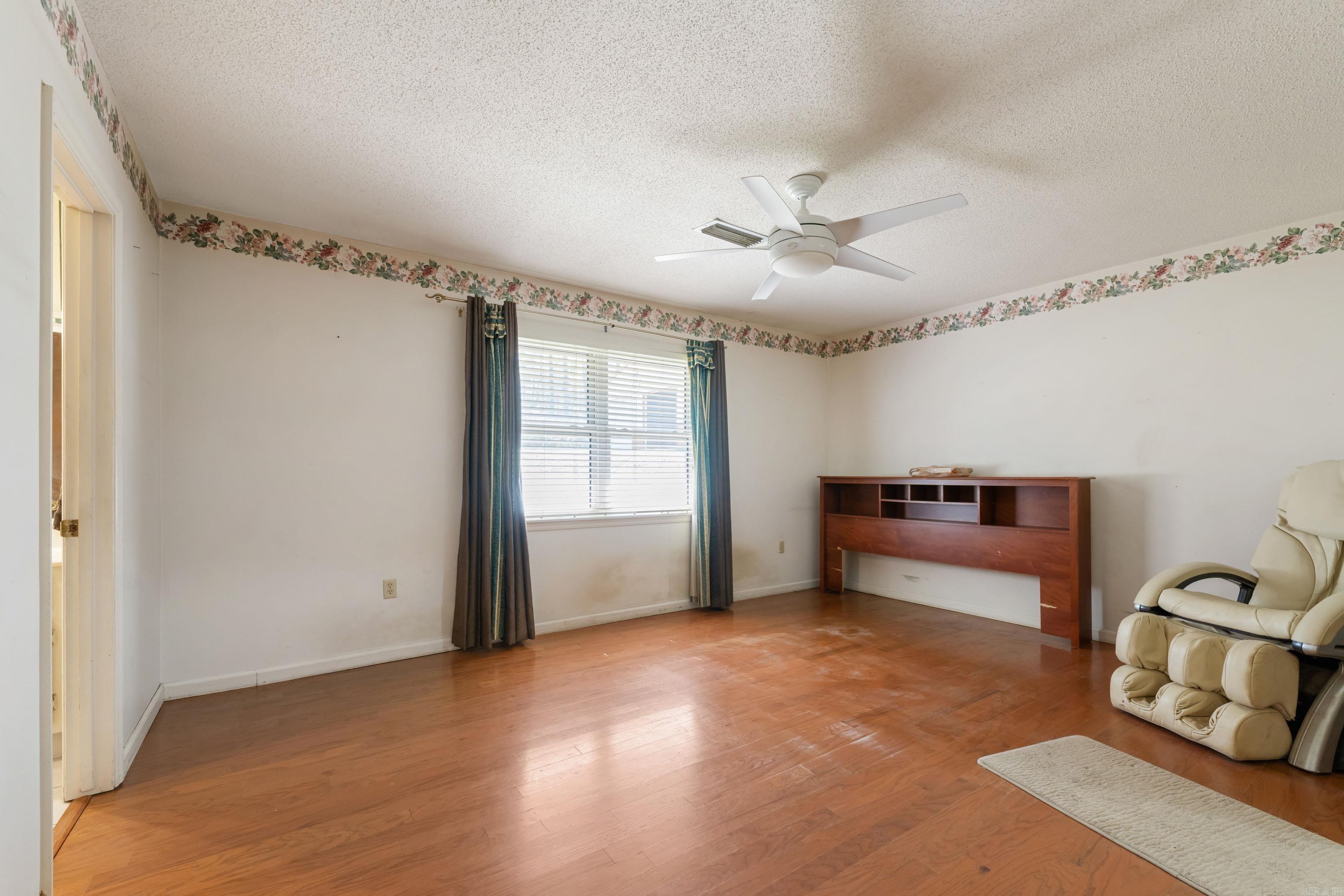 TREASURE HILL - Residential