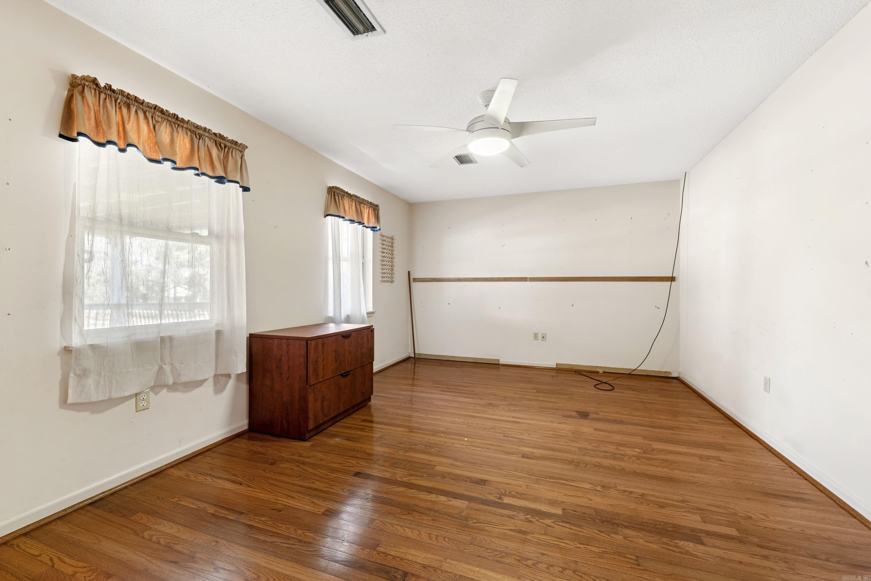 TREASURE HILL - Residential