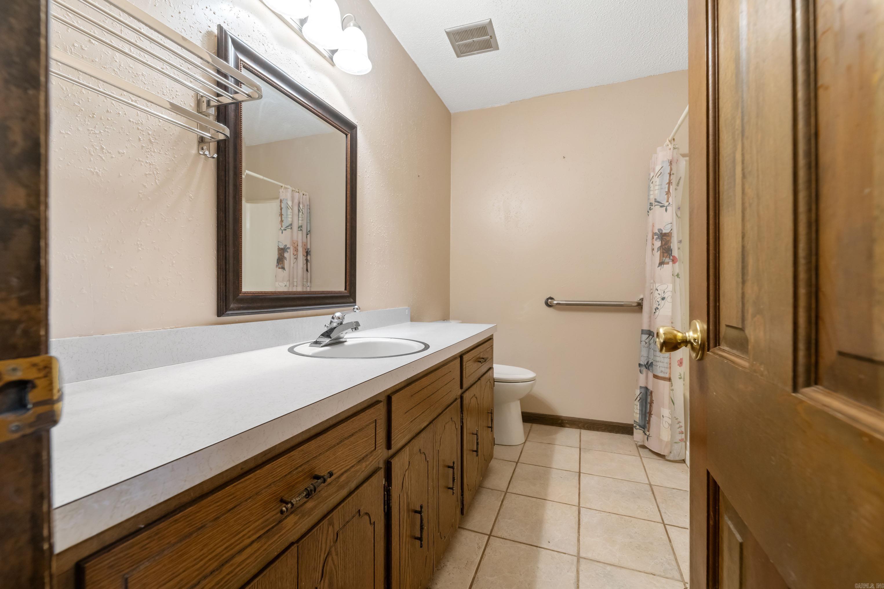 TREASURE HILL - Residential