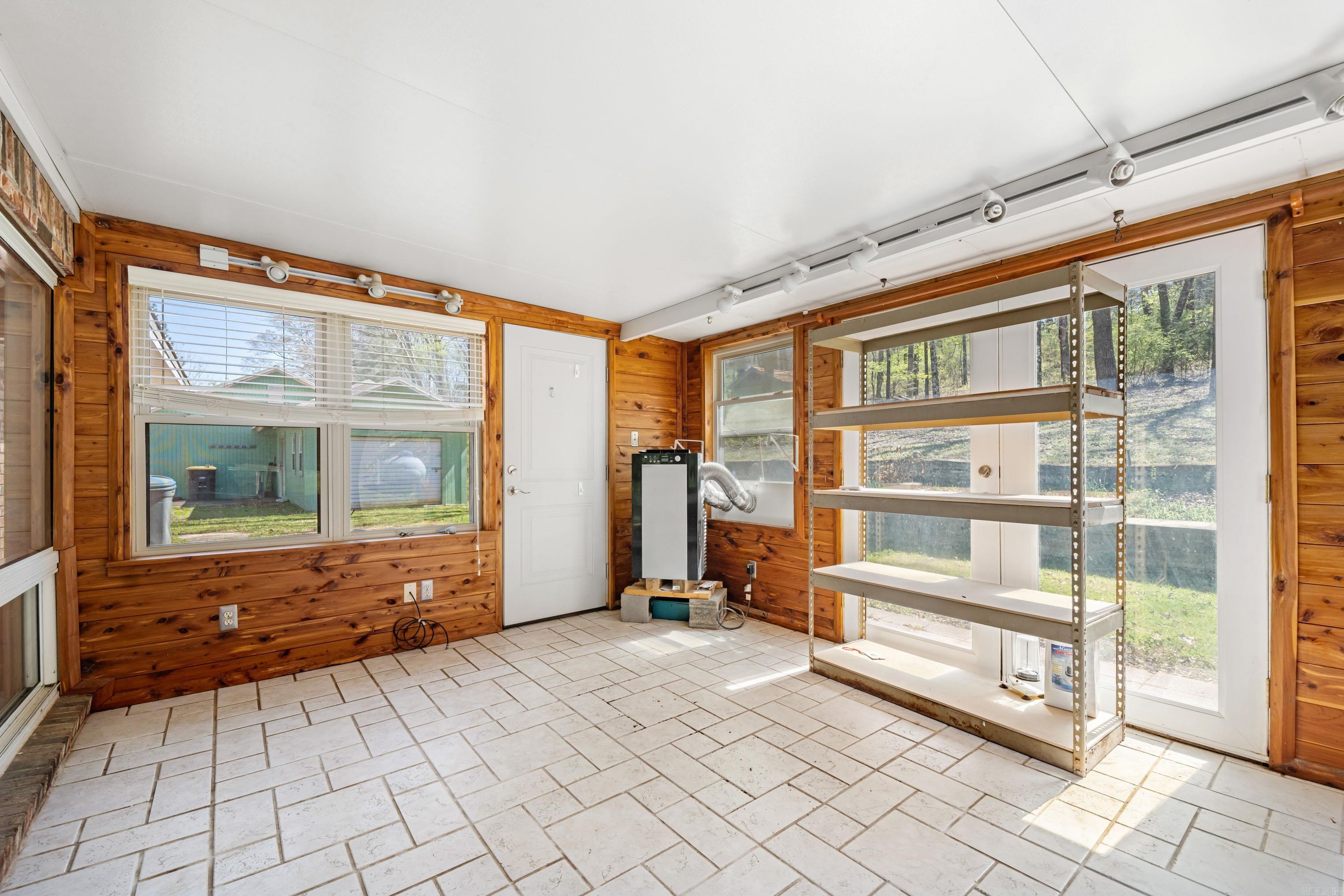 TREASURE HILL - Residential