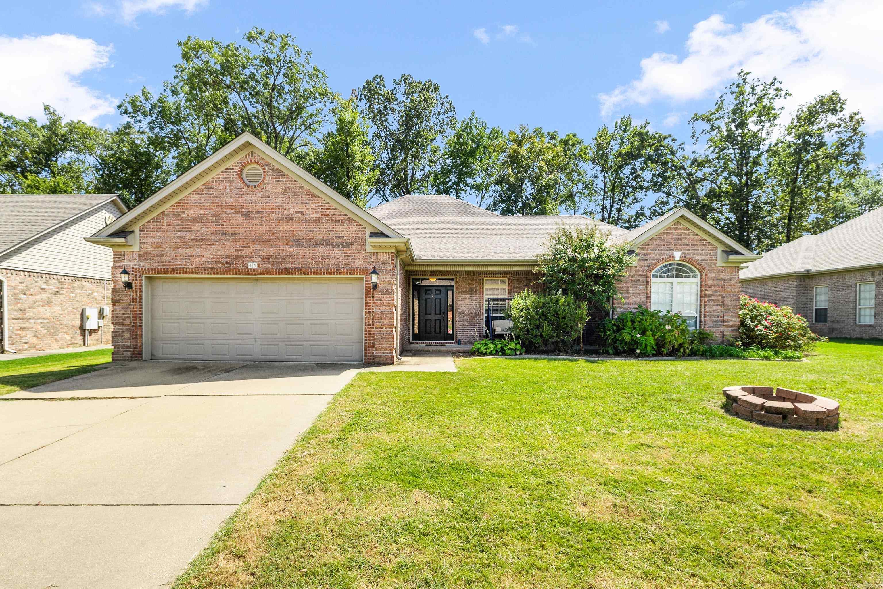 Welcome to 45 Earnhardt Cir in Cabot! This 3-bedroom, 2-bath home has been well-maintained and is move-in ready for its next owner. Offering a comfortable layout with plenty of natural light, this property is perfect for both relaxing and entertaining. The home features a spacious living area, functional kitchen, and private bedrooms for your retreat at the end of the day. Outside, youāll enjoy a nice yard with room to garden, play, or simply unwind. Conveniently located near schools, shopping, and diningāthis home is a great opportunity to settle into one of Cabotās most desirable areas.