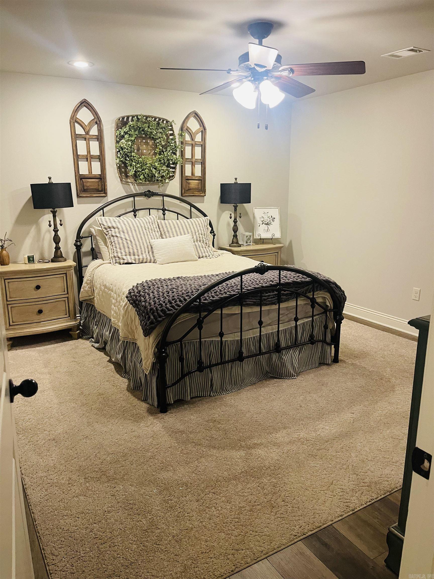 RIDGEWOOD S/D - Residential