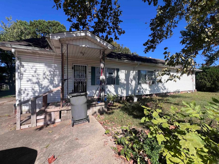 Check out this cozy Paragould original home! Located near one of the city's top elementary schools, potential buyers will find this location spacious, quiet and rich in community involvement. This home holds its original charm and floor plan with plenty of unfinished basement space to convert in the future. Along with large bedrooms this home boasts a massive den space and a huge fenced in yard. While many buyers will require updates and minor repairs this home has a strong structure and lots of potential! Don't let this deal pass you buy, a little paint and a few minor aesthetic changes could bring this beauty to the modern age at a price that can't be beat!