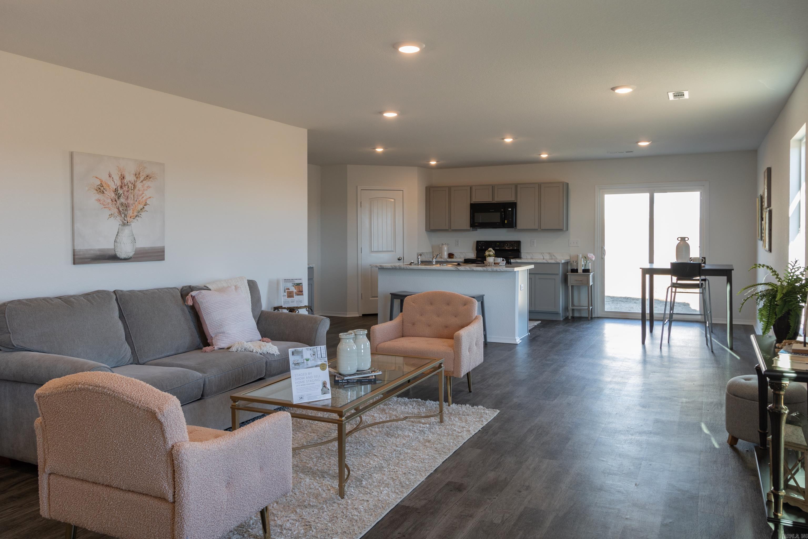 THE MEADOWS - Residential