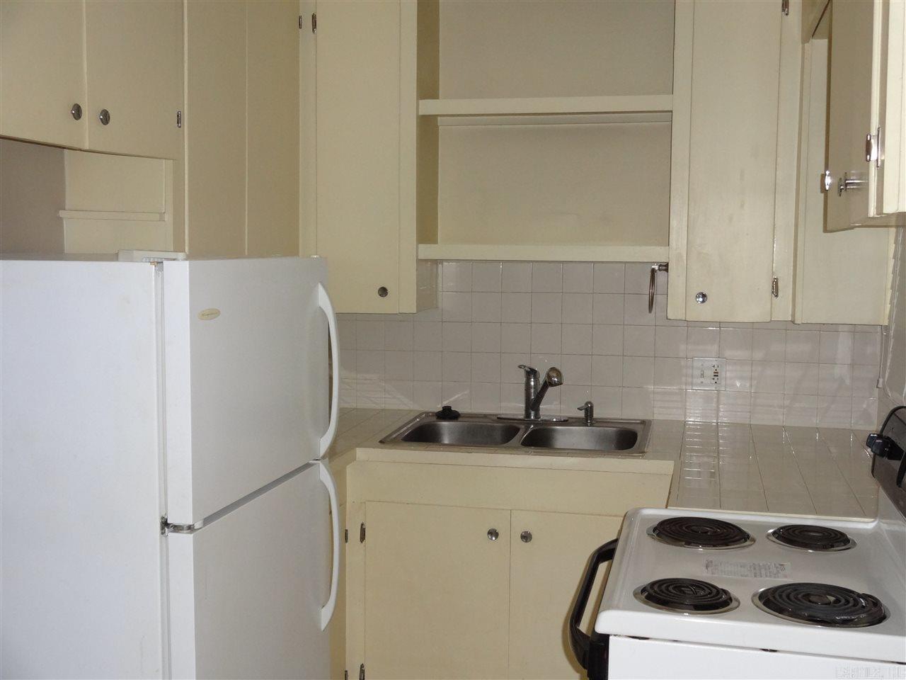 Queen Manor - Residential Lease