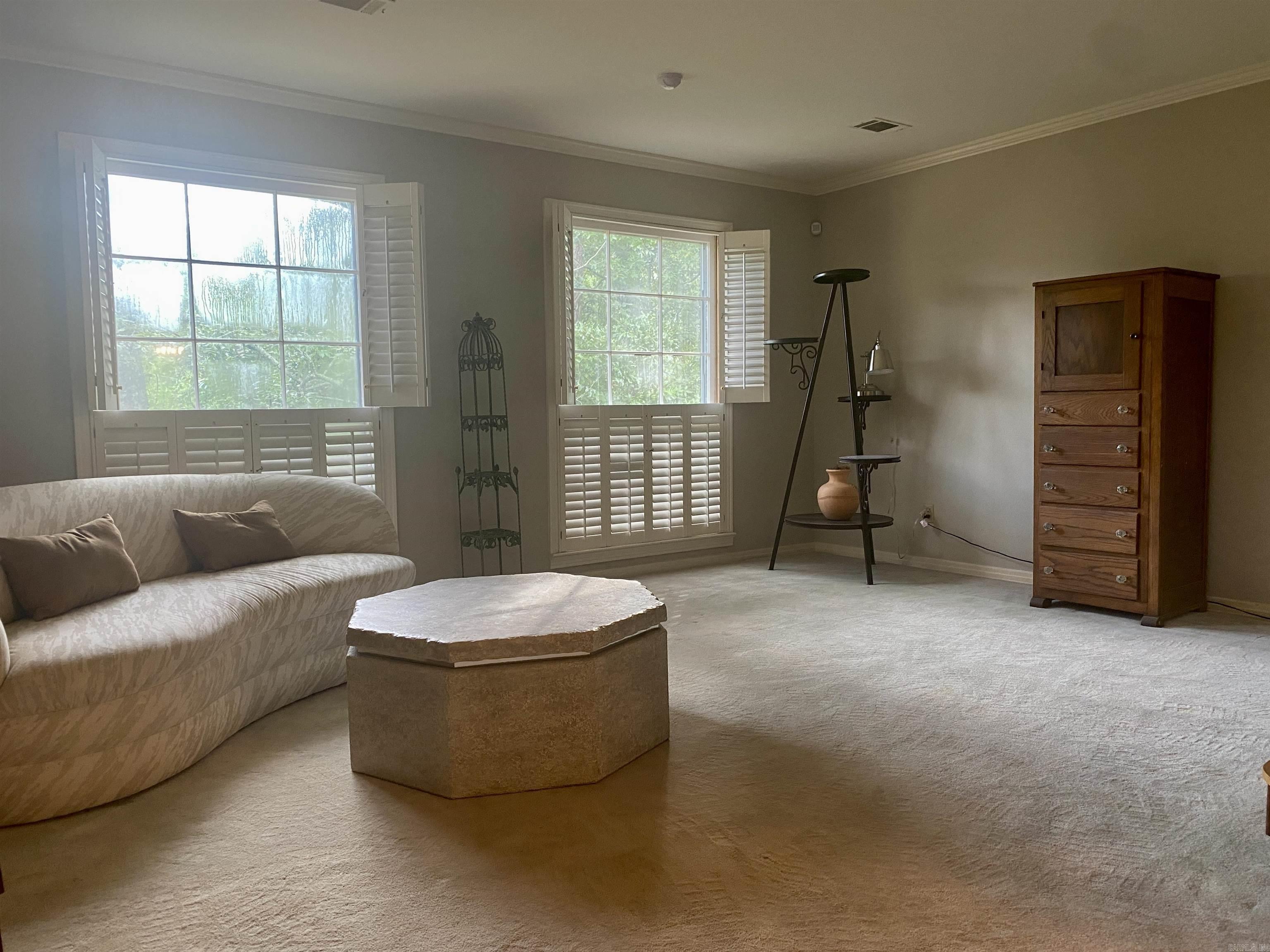 LEAWOOD MANOR - Residential