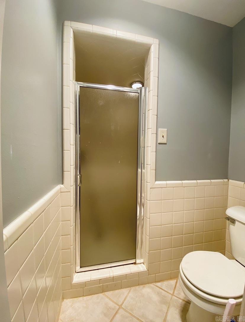 LEAWOOD MANOR - Residential