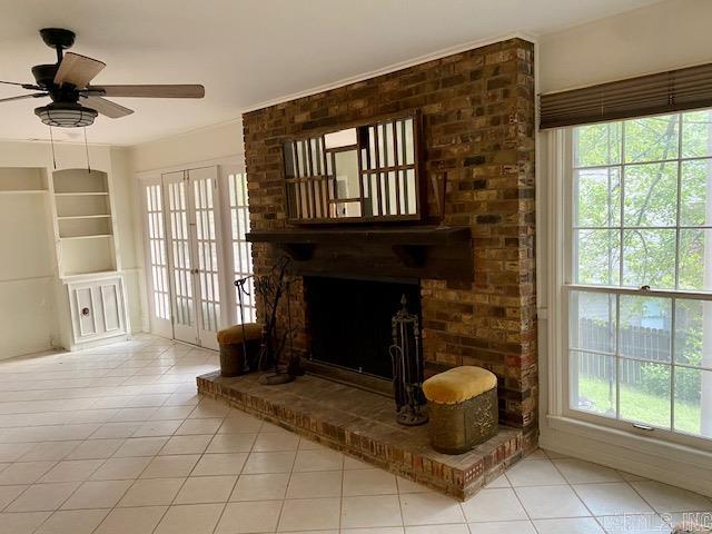 LEAWOOD MANOR - Residential