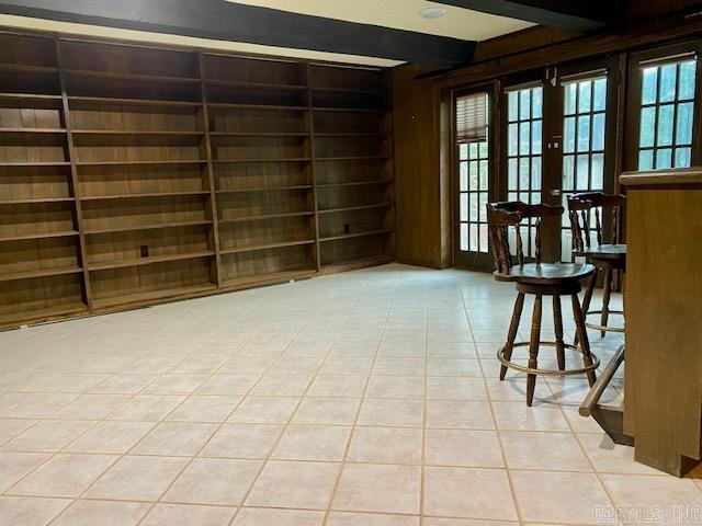 LEAWOOD MANOR - Residential