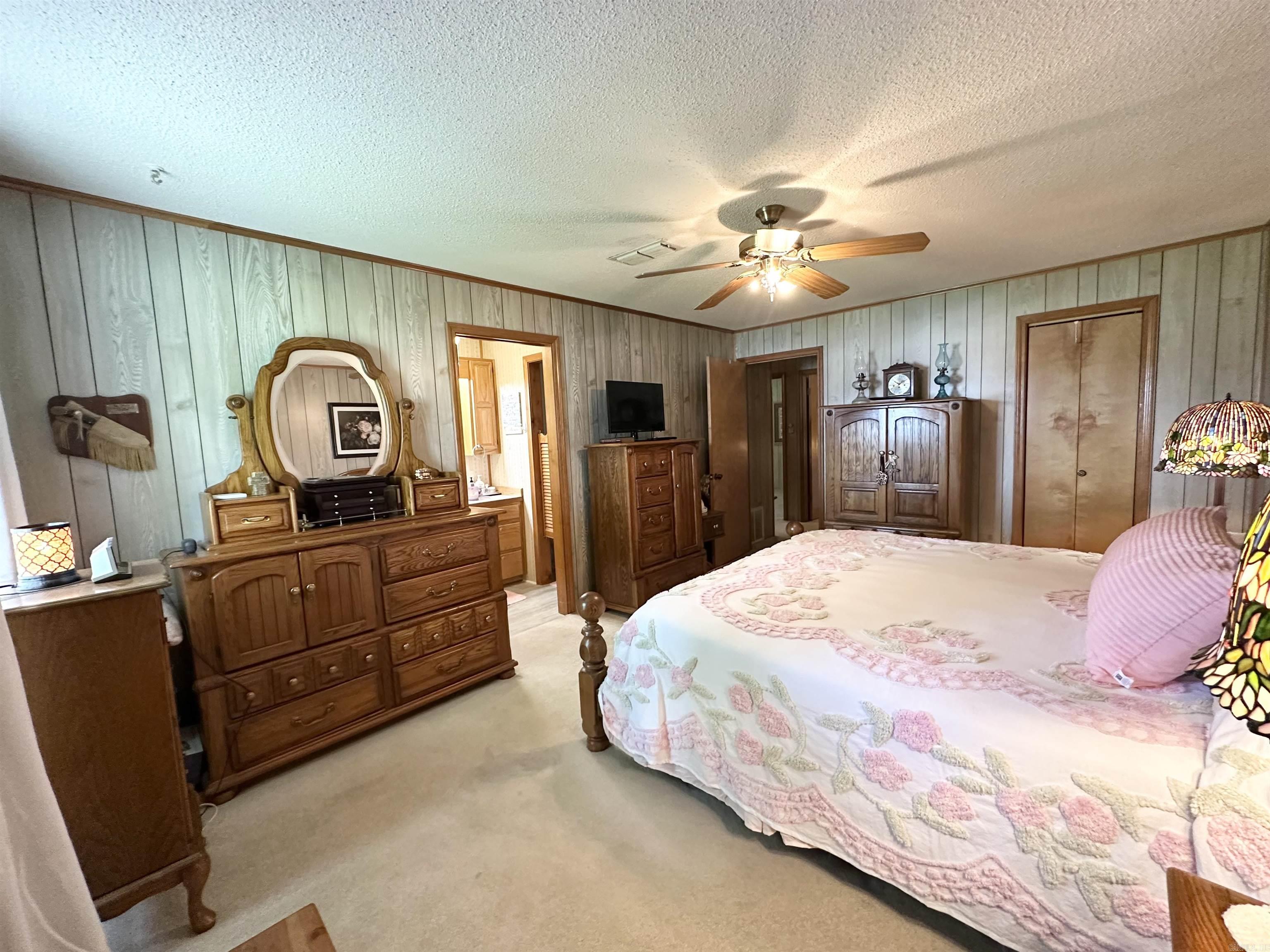CATHERINE SHORES - Residential