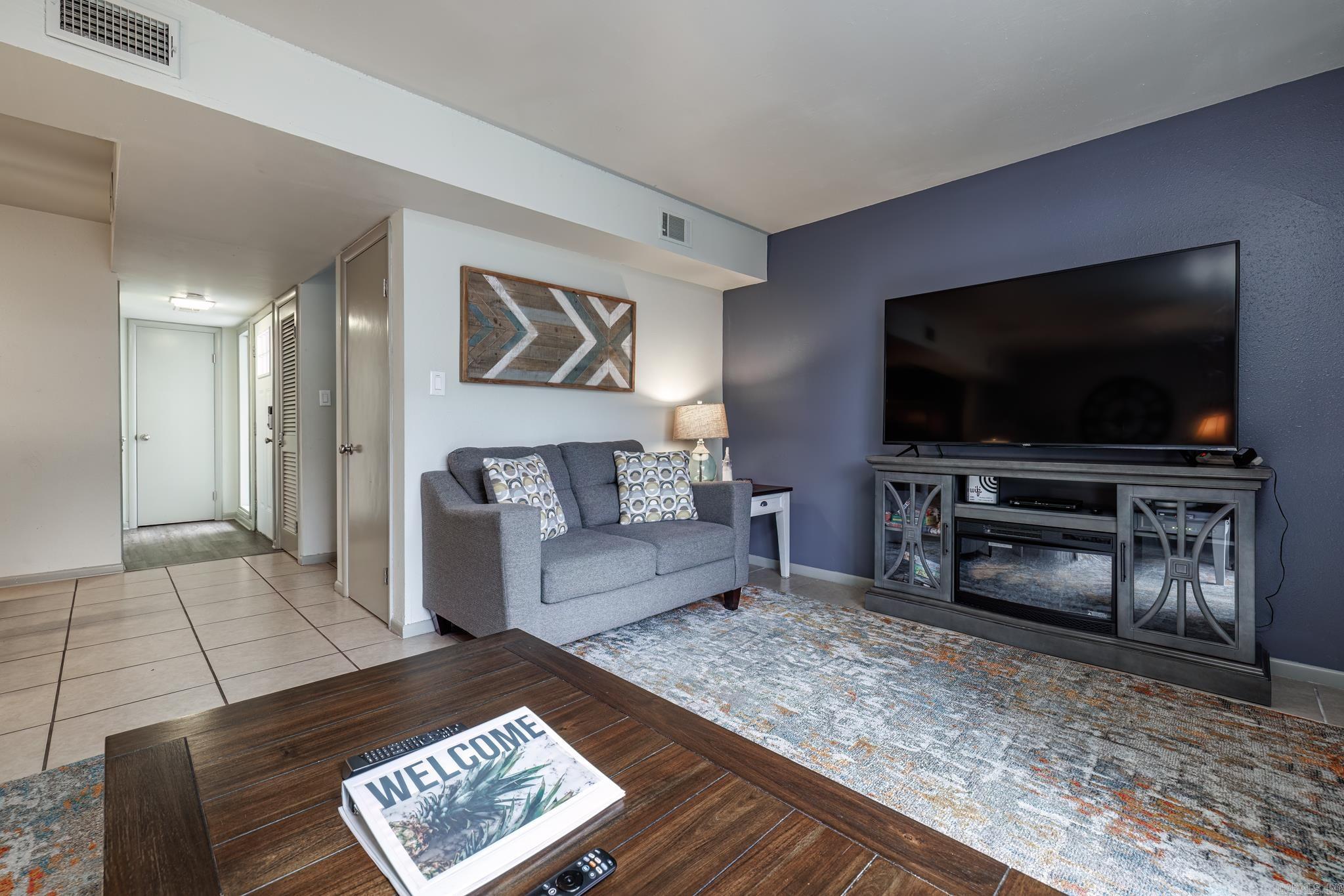 Desoto Courts Townhouse - Residential