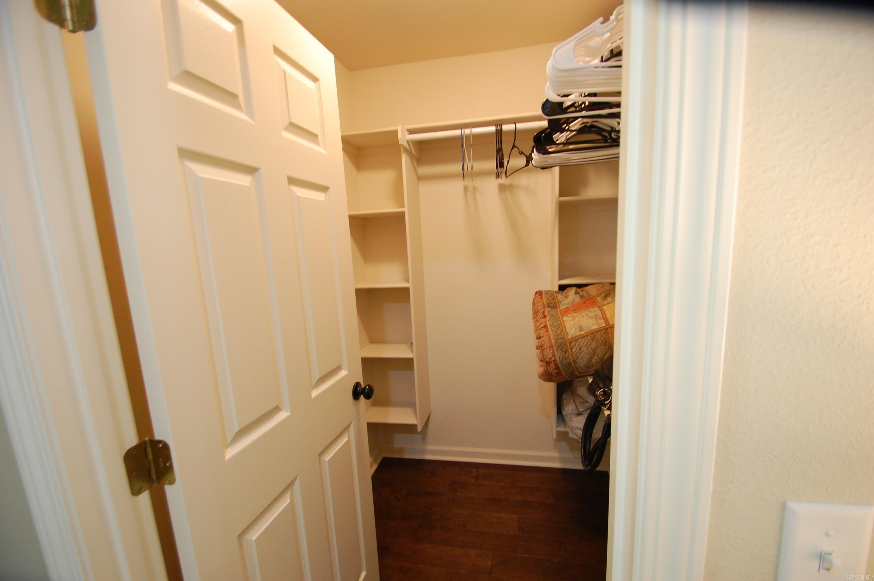 INDIANHEAD LAKES EST - Residential