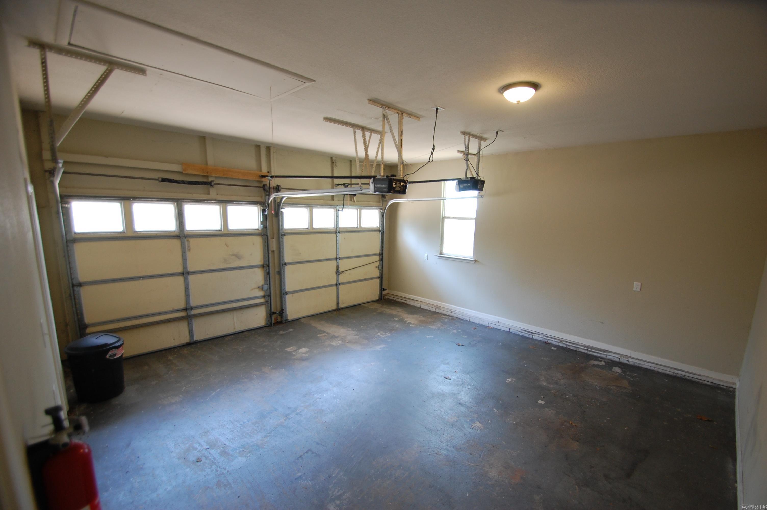 INDIANHEAD LAKES EST - Residential