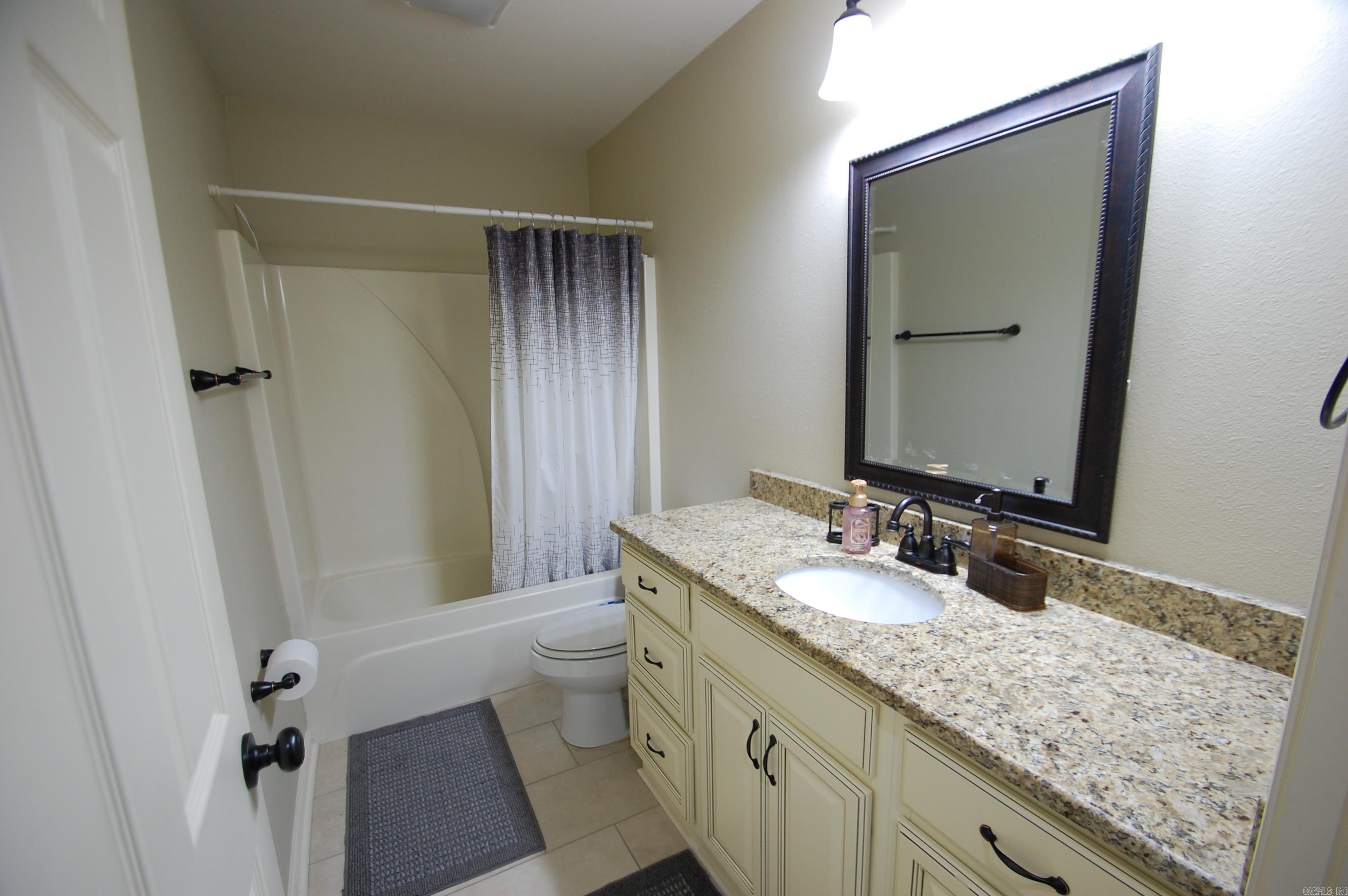 INDIANHEAD LAKES EST - Residential