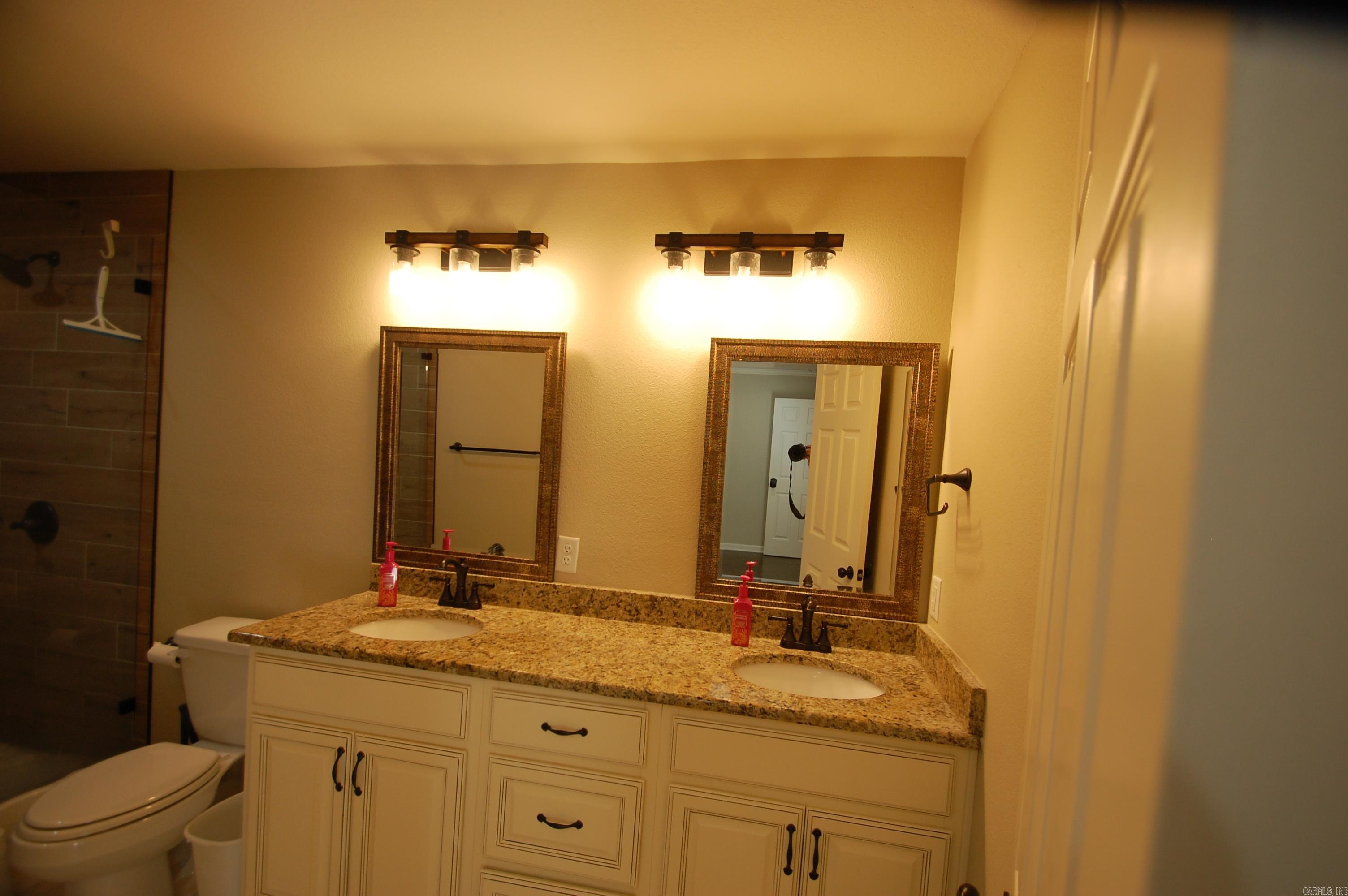 INDIANHEAD LAKES EST - Residential