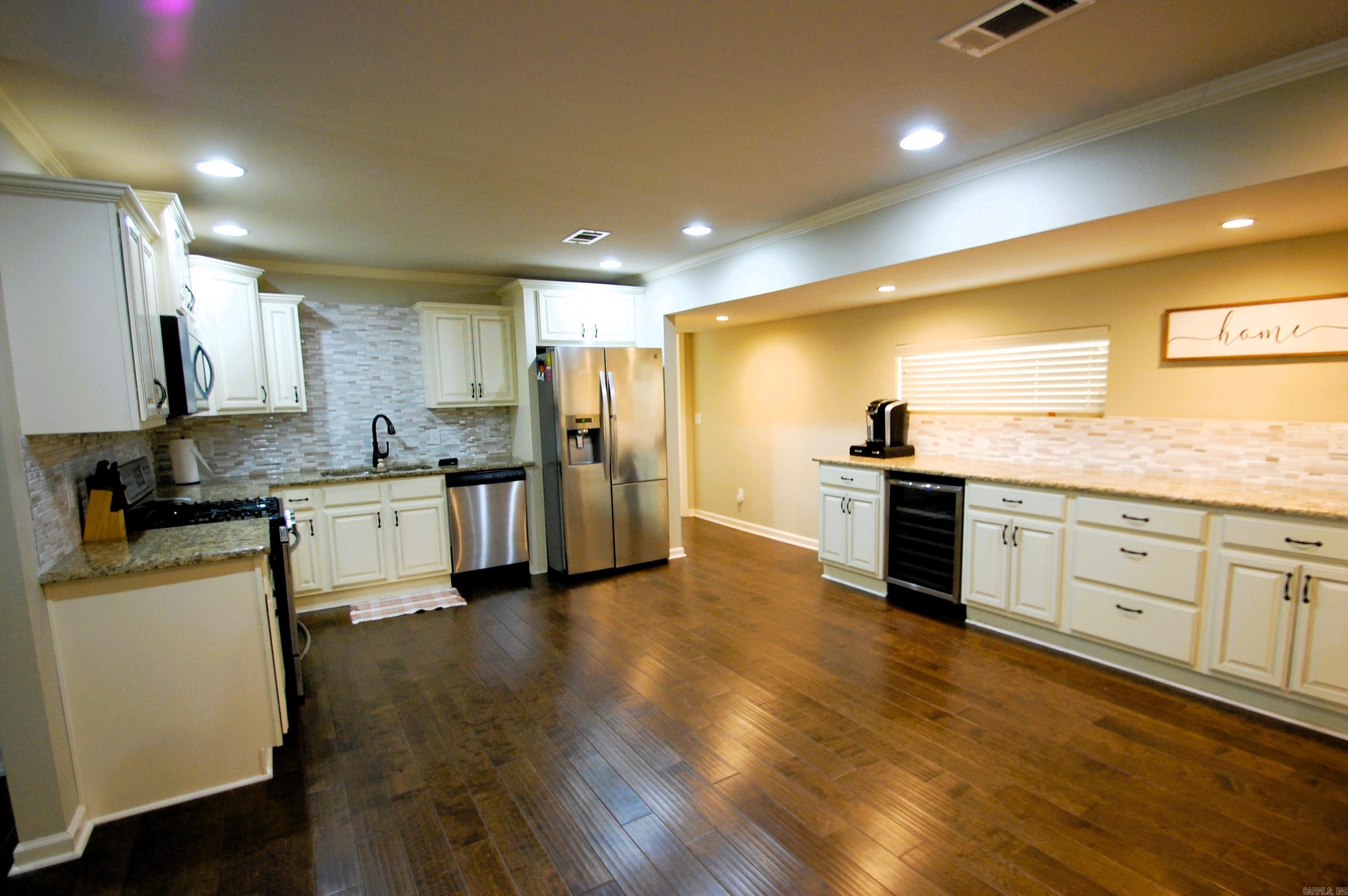 INDIANHEAD LAKES EST - Residential