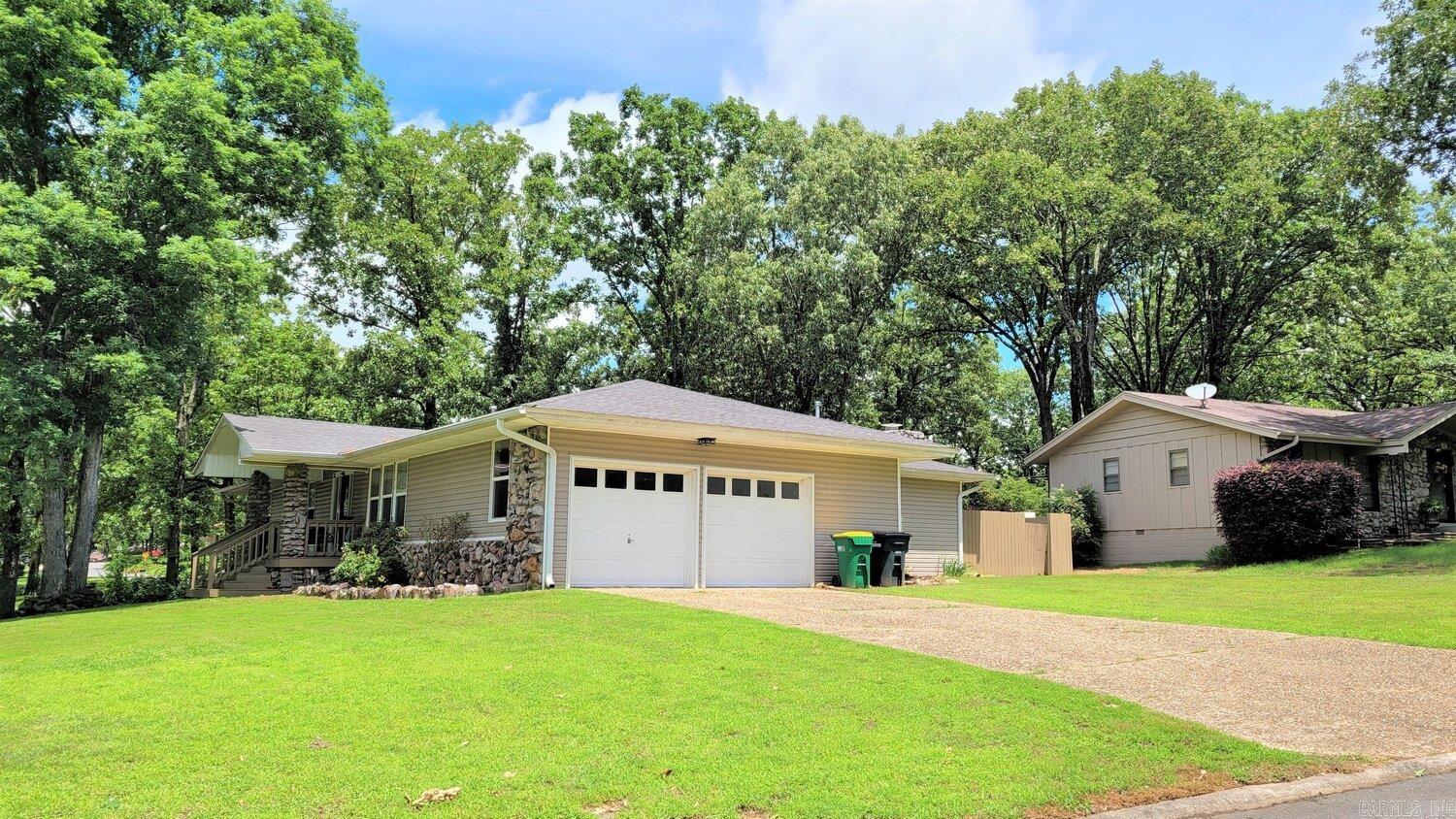 INDIANHEAD LAKES EST - Residential