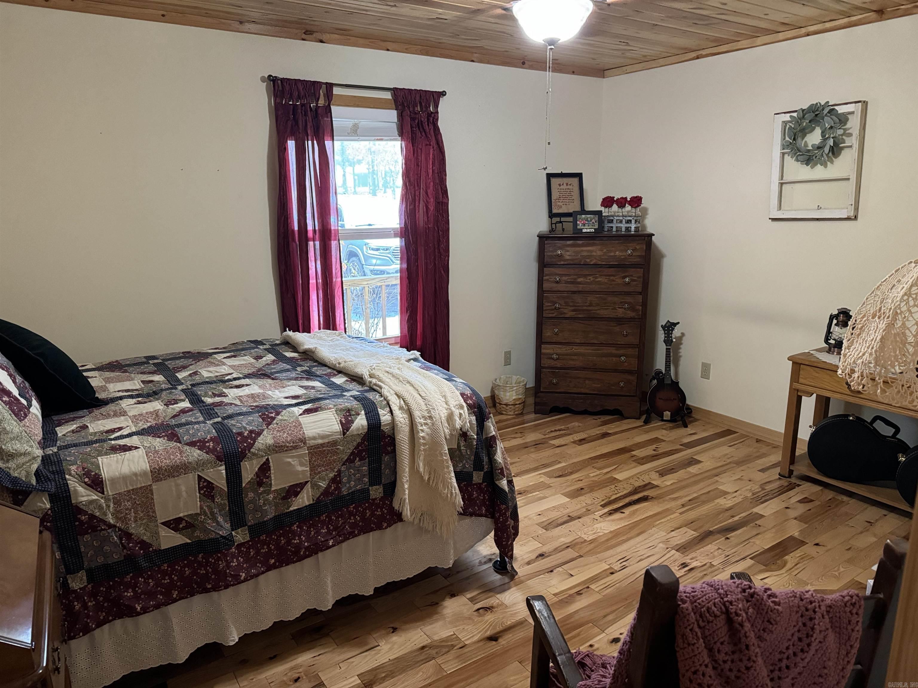 WOODLAND ACRES - Residential