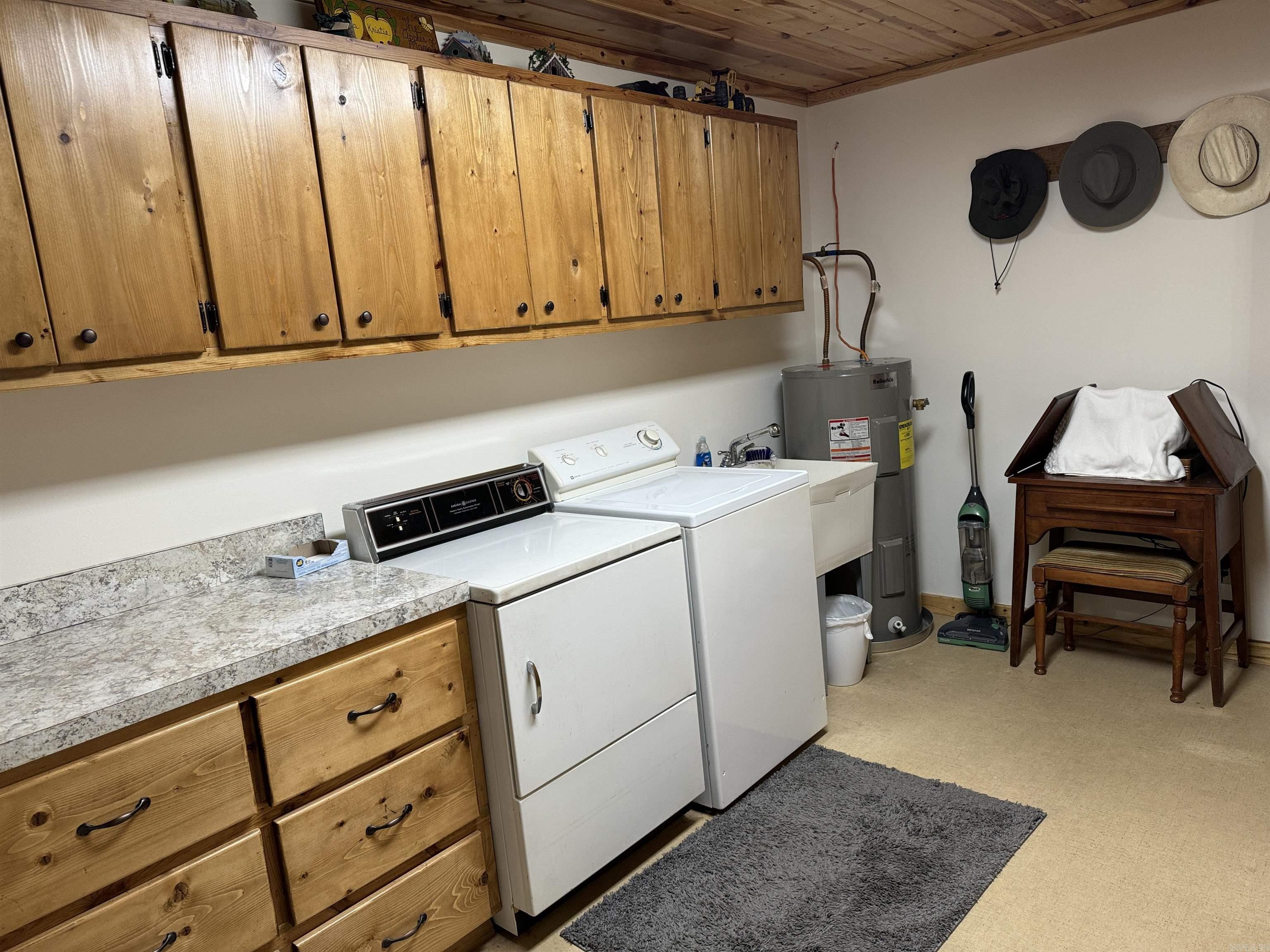 WOODLAND ACRES - Residential