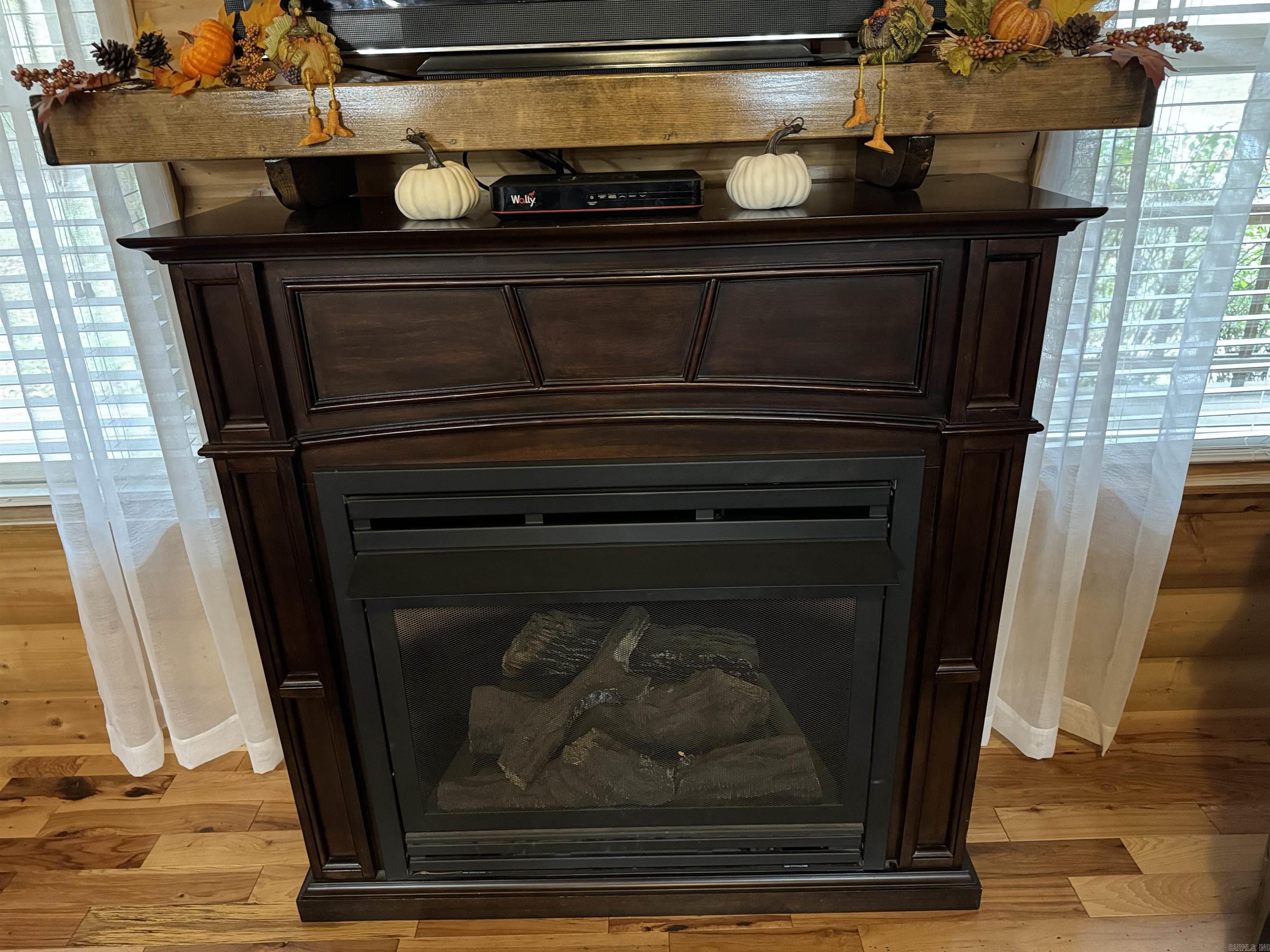 WOODLAND ACRES - Residential