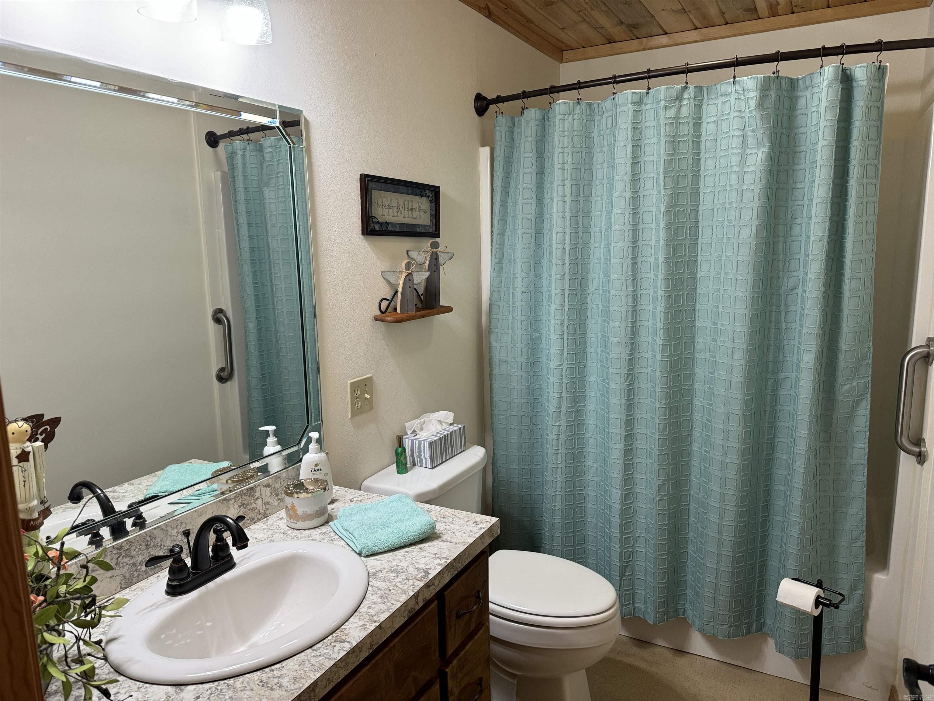 WOODLAND ACRES - Residential