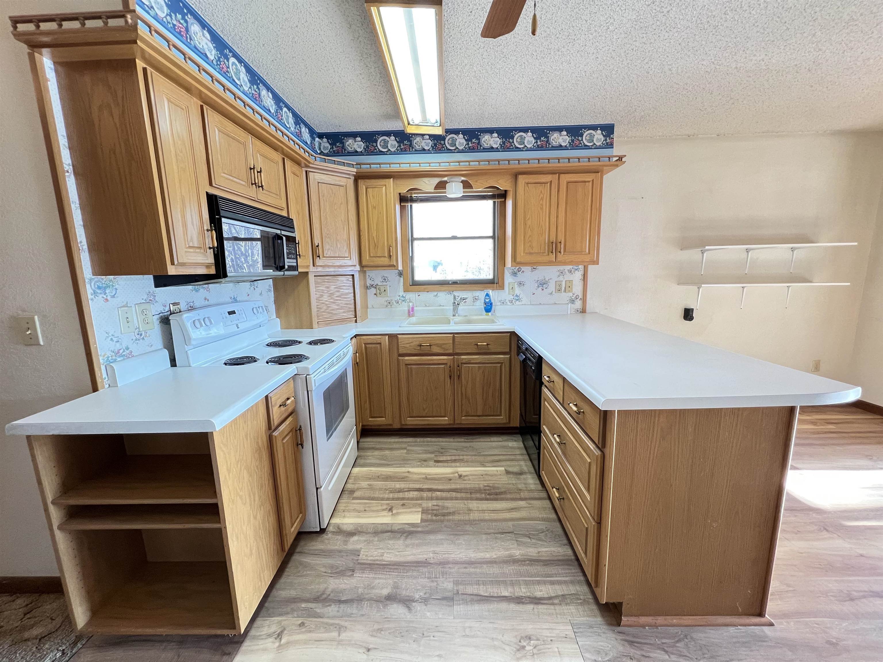 EAST LAKE - Residential