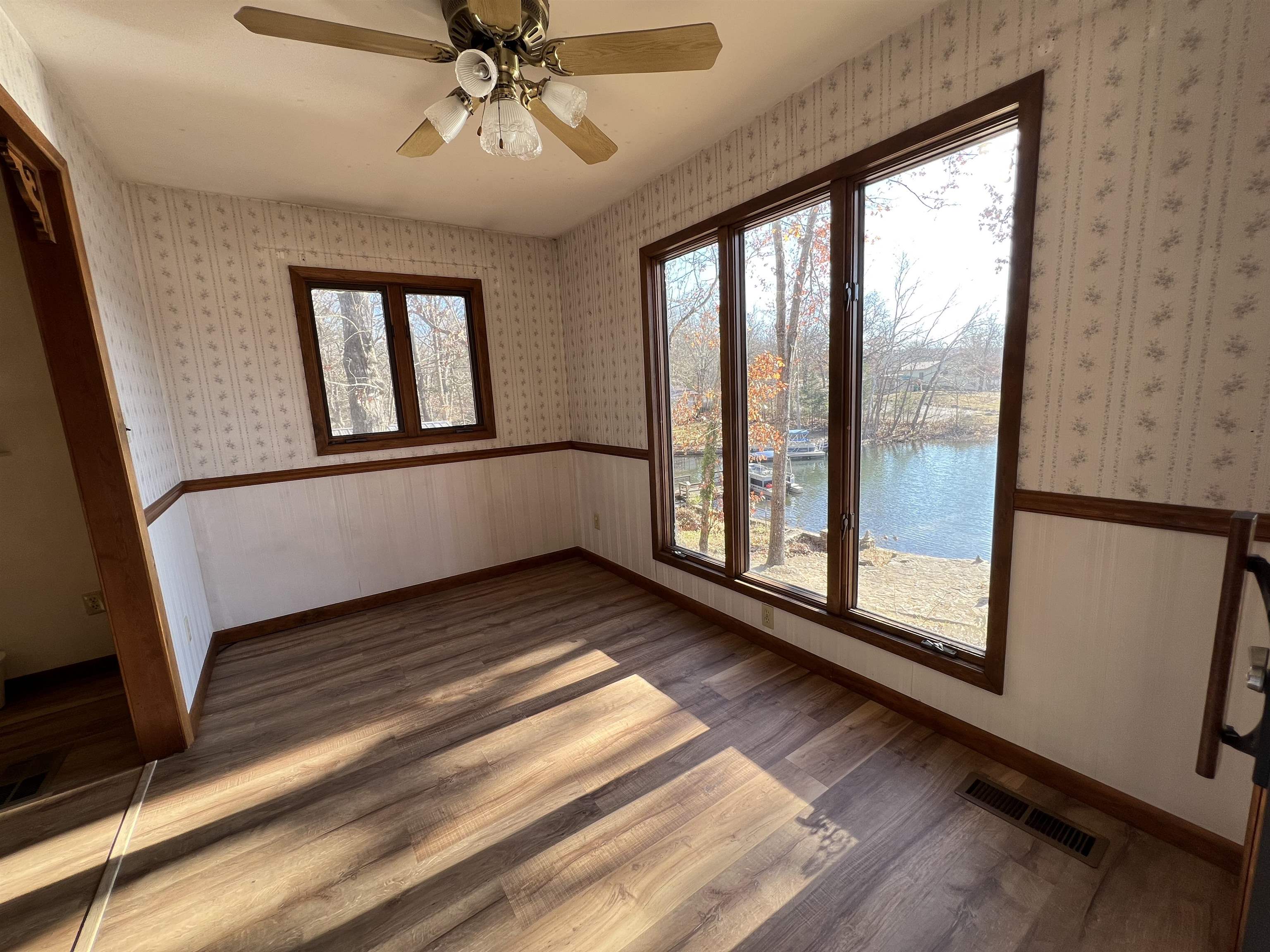 EAST LAKE - Residential