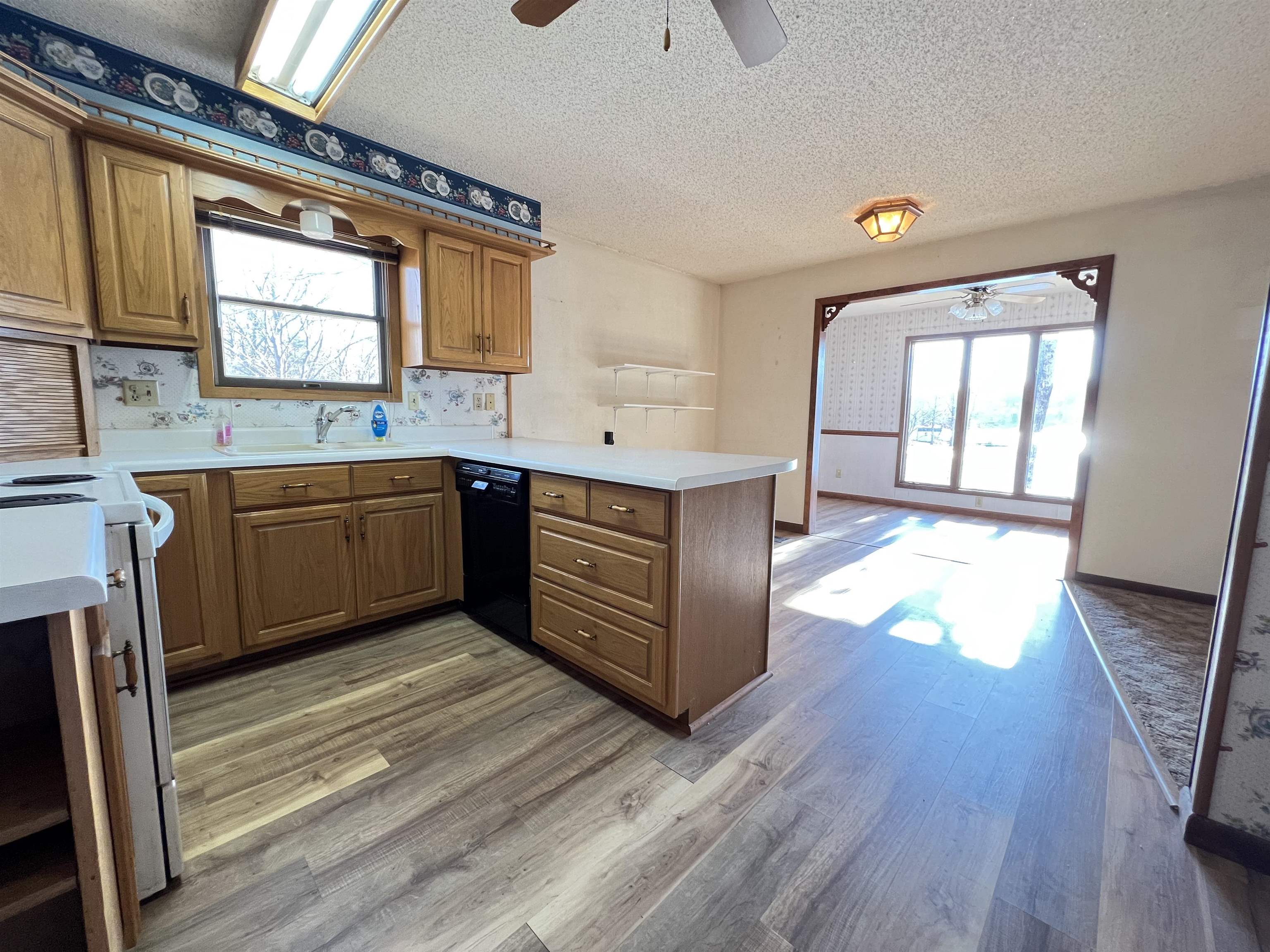 EAST LAKE - Residential