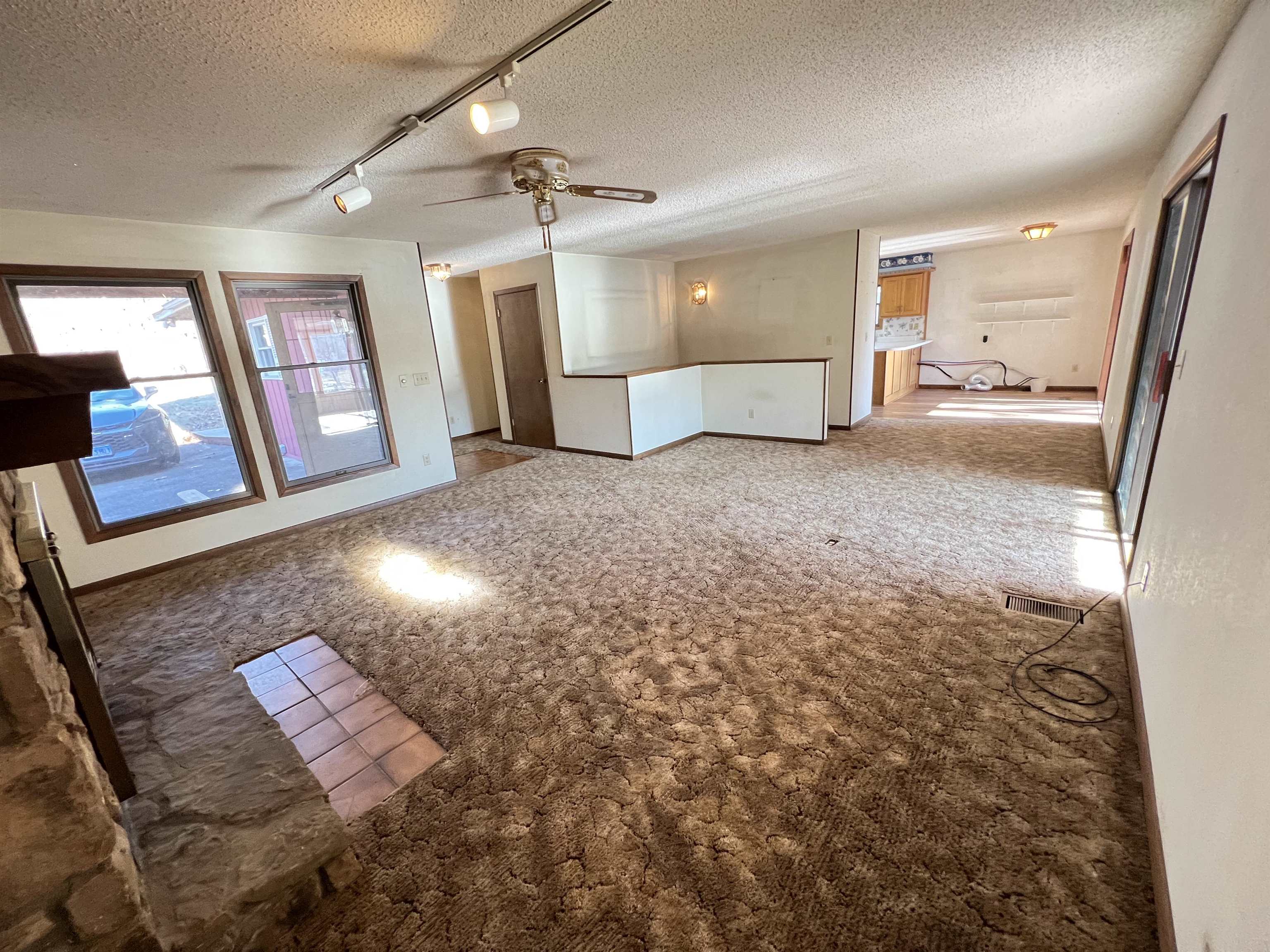 EAST LAKE - Residential