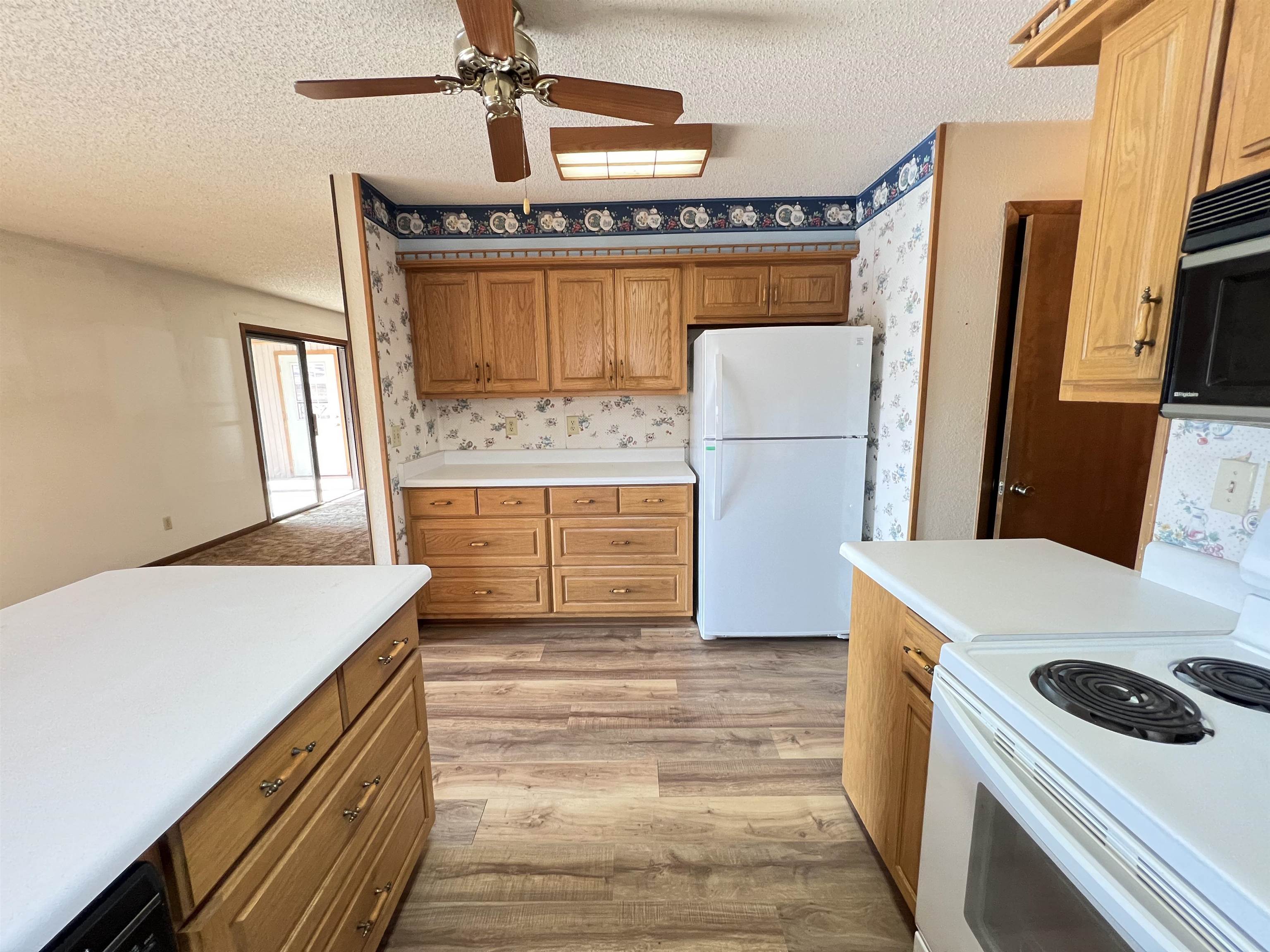 EAST LAKE - Residential