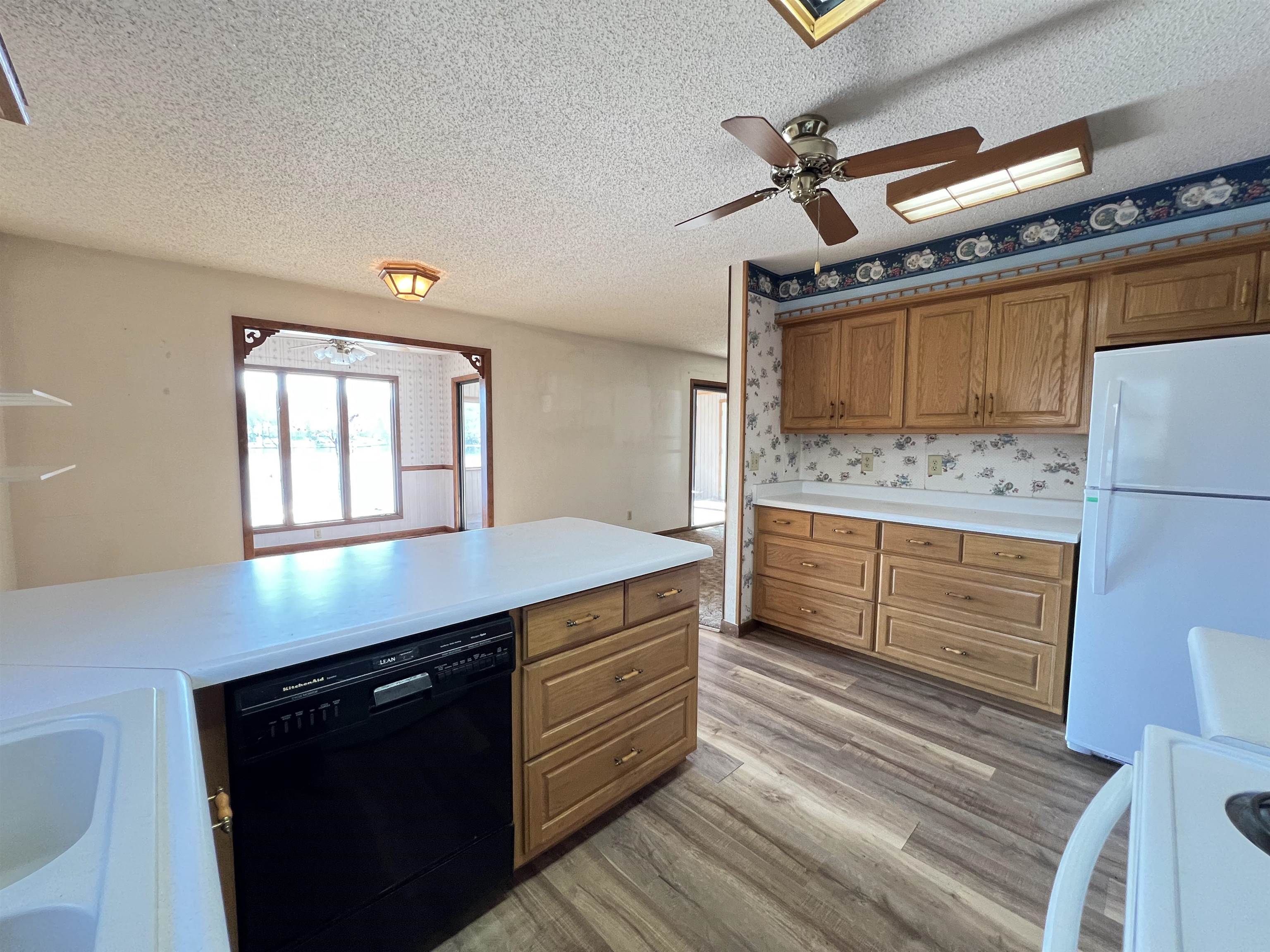 EAST LAKE - Residential