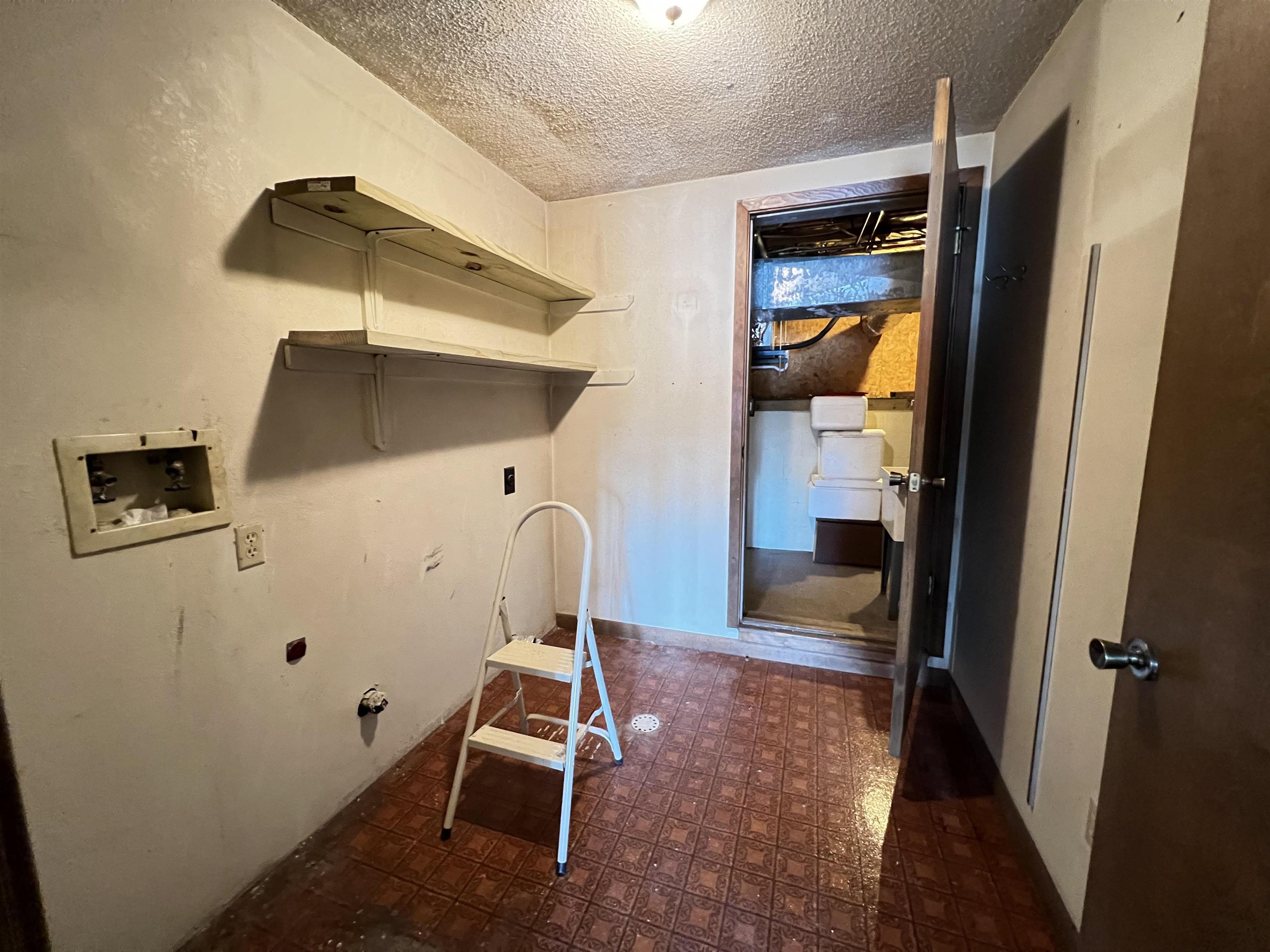 EAST LAKE - Residential