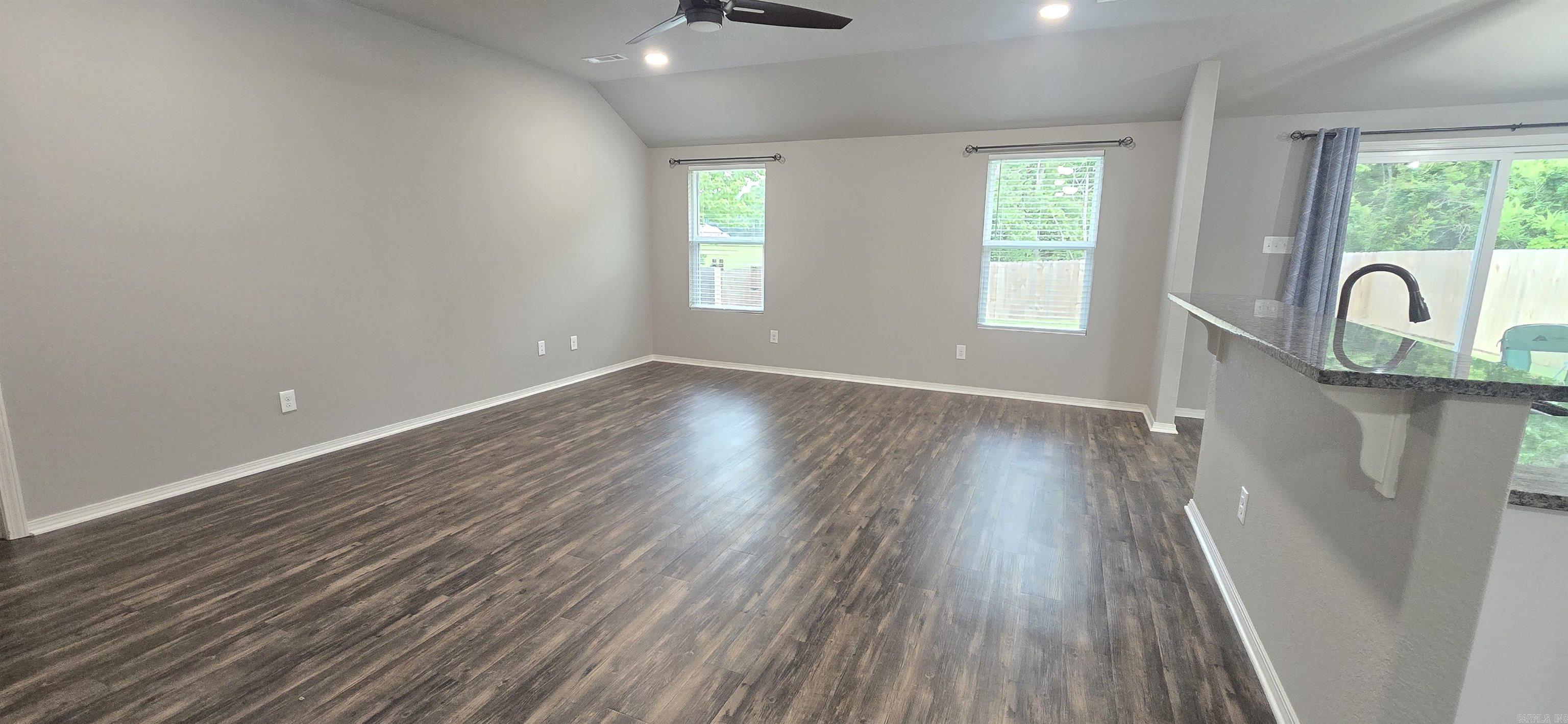 TRAMMEL ESTATES - Residential Lease