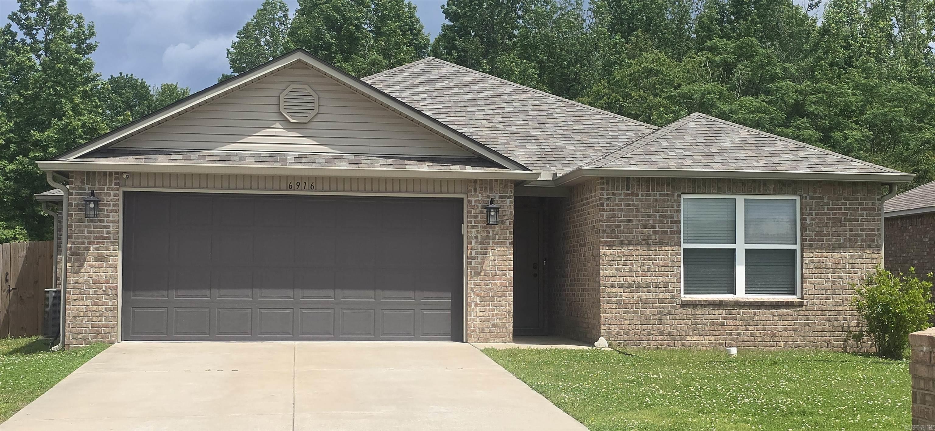 TRAMMEL ESTATES - Residential Lease