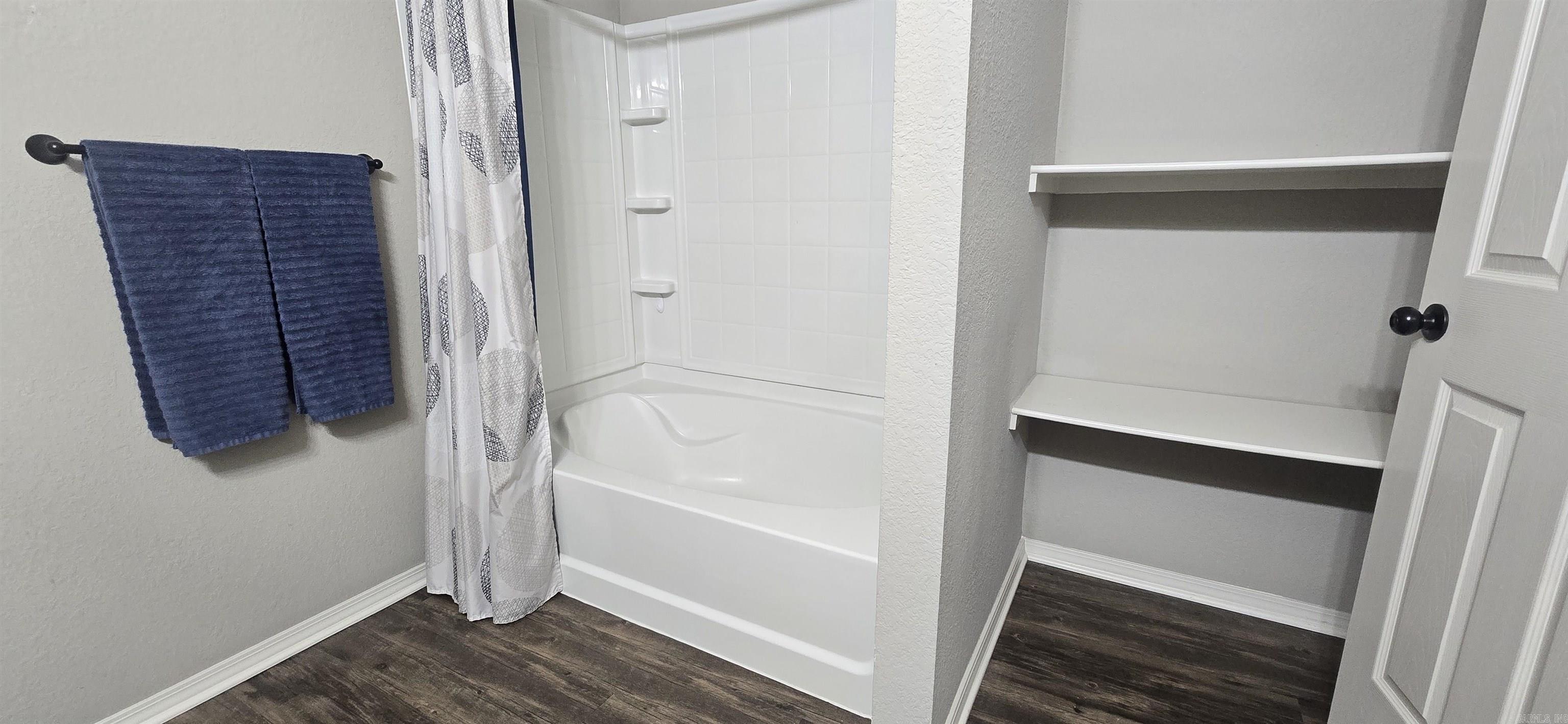 TRAMMEL ESTATES - Residential Lease